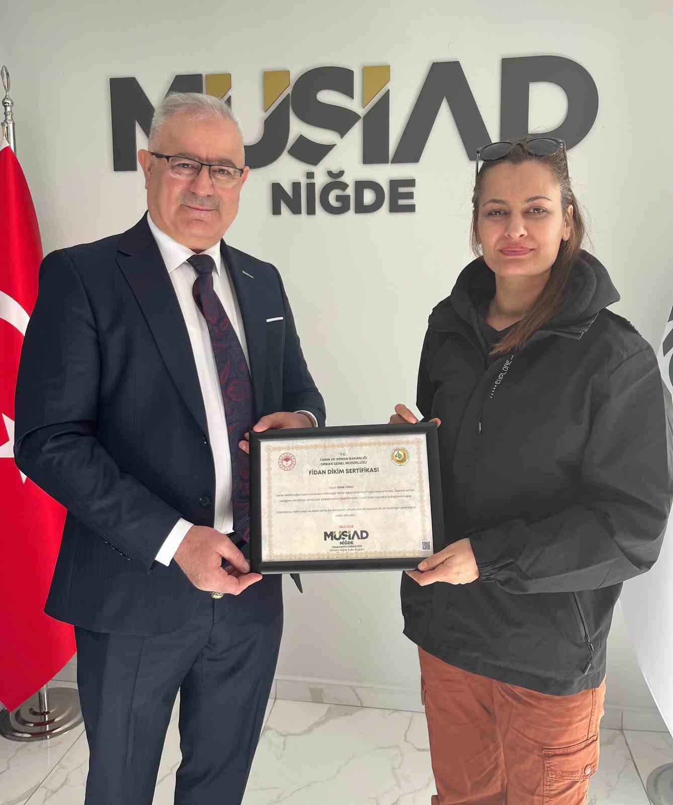 Gazetecilere anlamlı hediye: Her basın mensubu i&ccedil;in bir fidan
