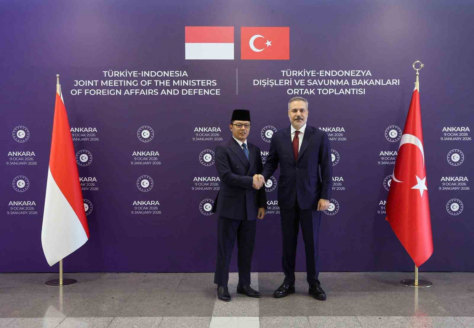 Dışişleri Bakanı Fidan, Endonezyalı mevkidaşı Sugiono ile görüştü