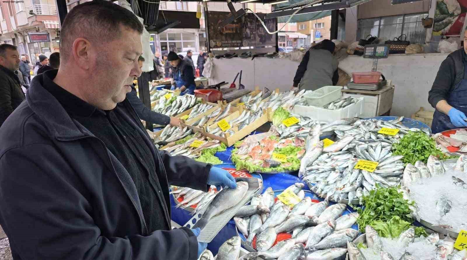Sarıg&ouml;l&rsquo;de su &uuml;r&uuml;nleri satış yerleri denetlendi
