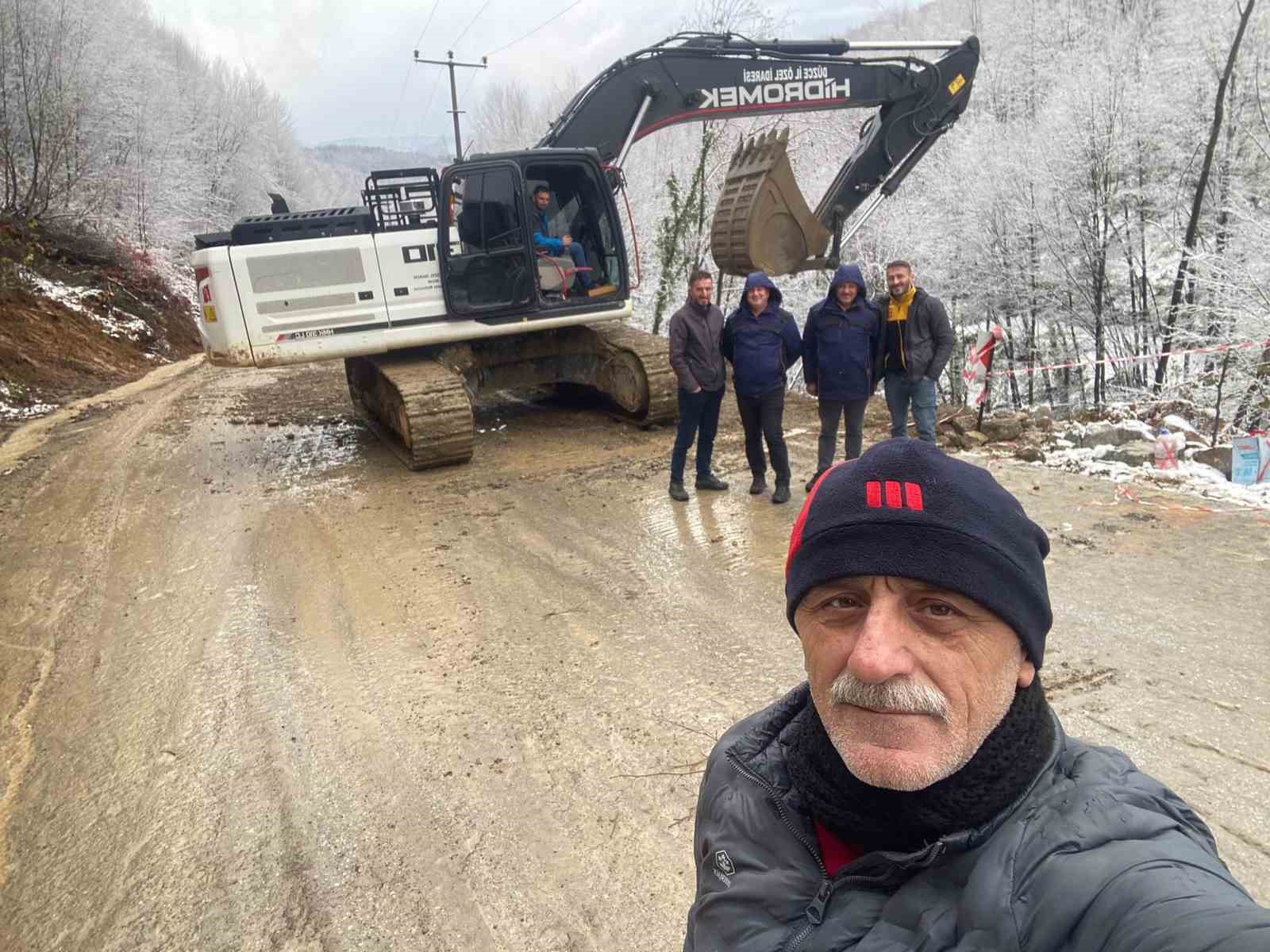 Heyelan nedeniyle kapanan yol onarıldı