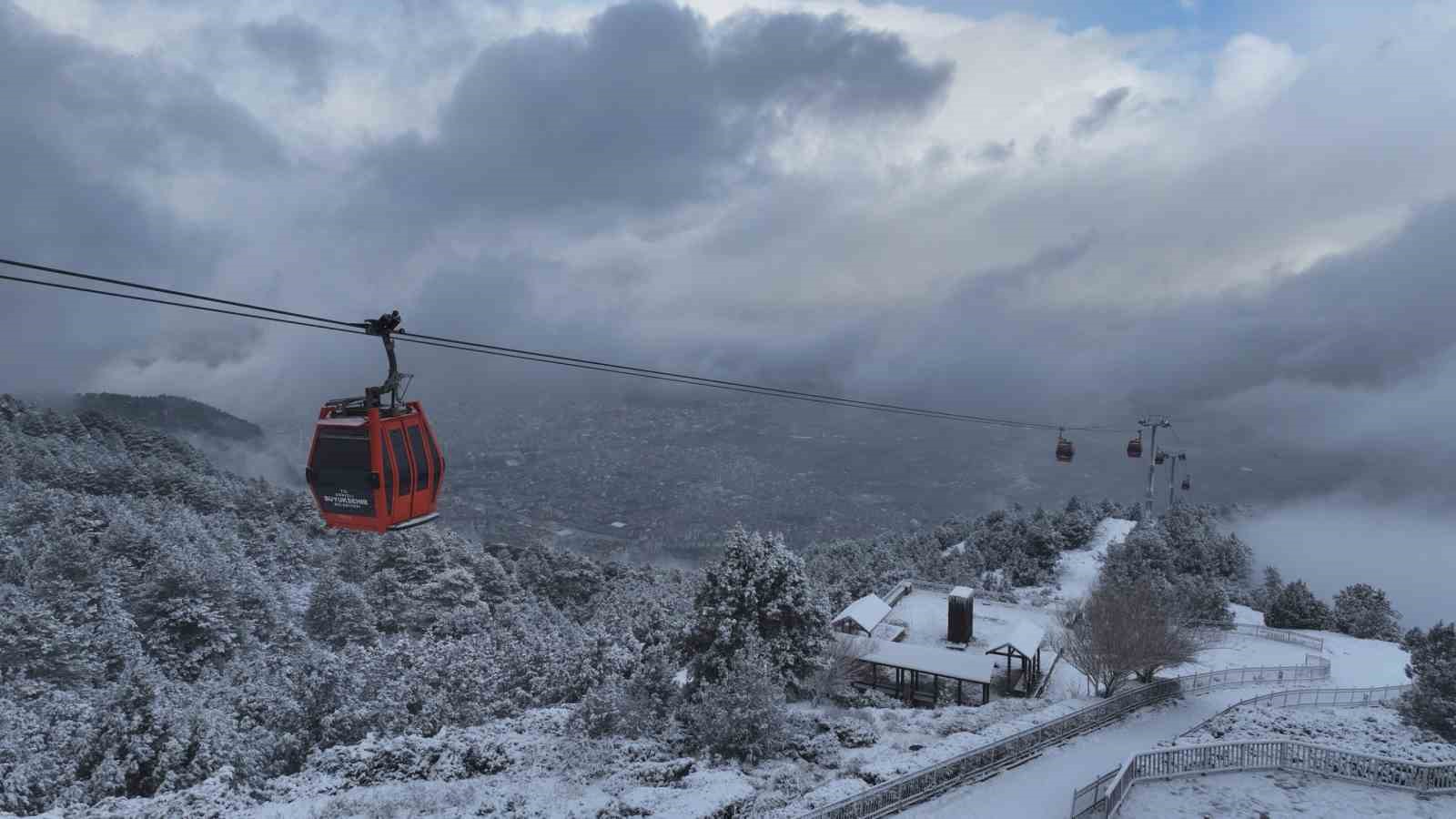 Denizli teleferikte yeni d&ouml;nem kar manzarasıyla başlıyor
