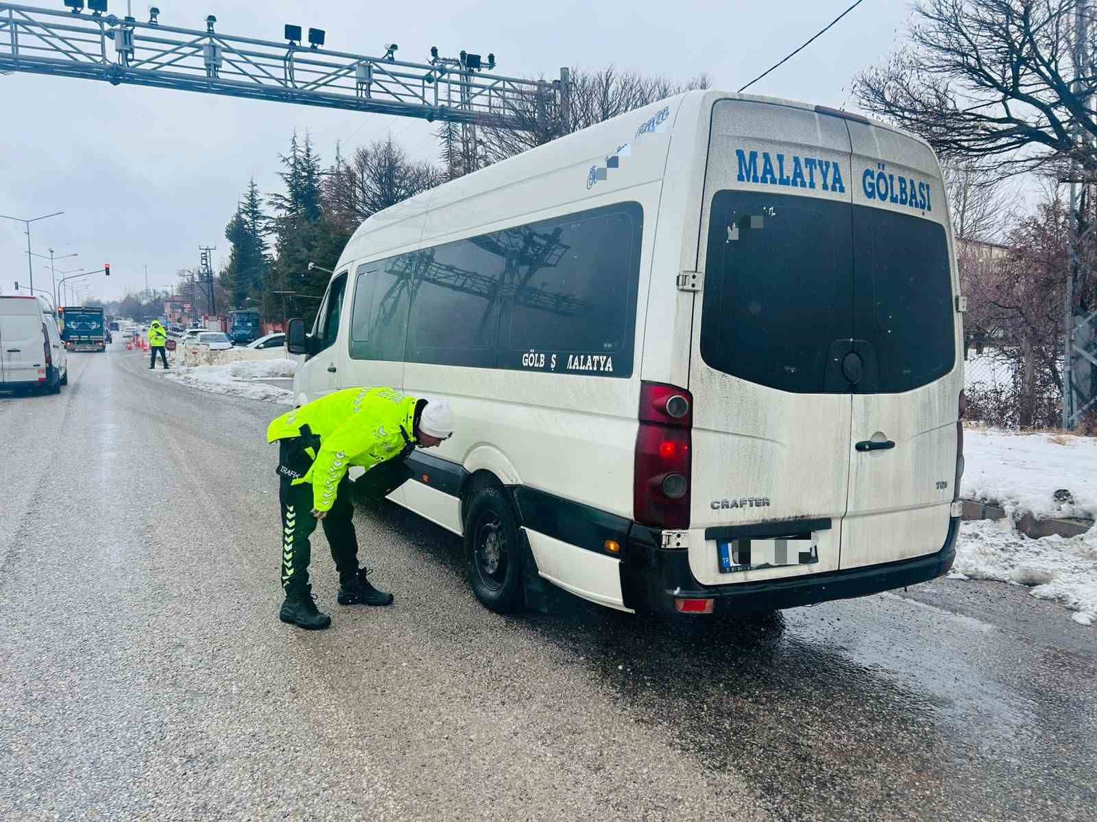 Malatya&rsquo;da kış lastiği denetimleri artırıldı

