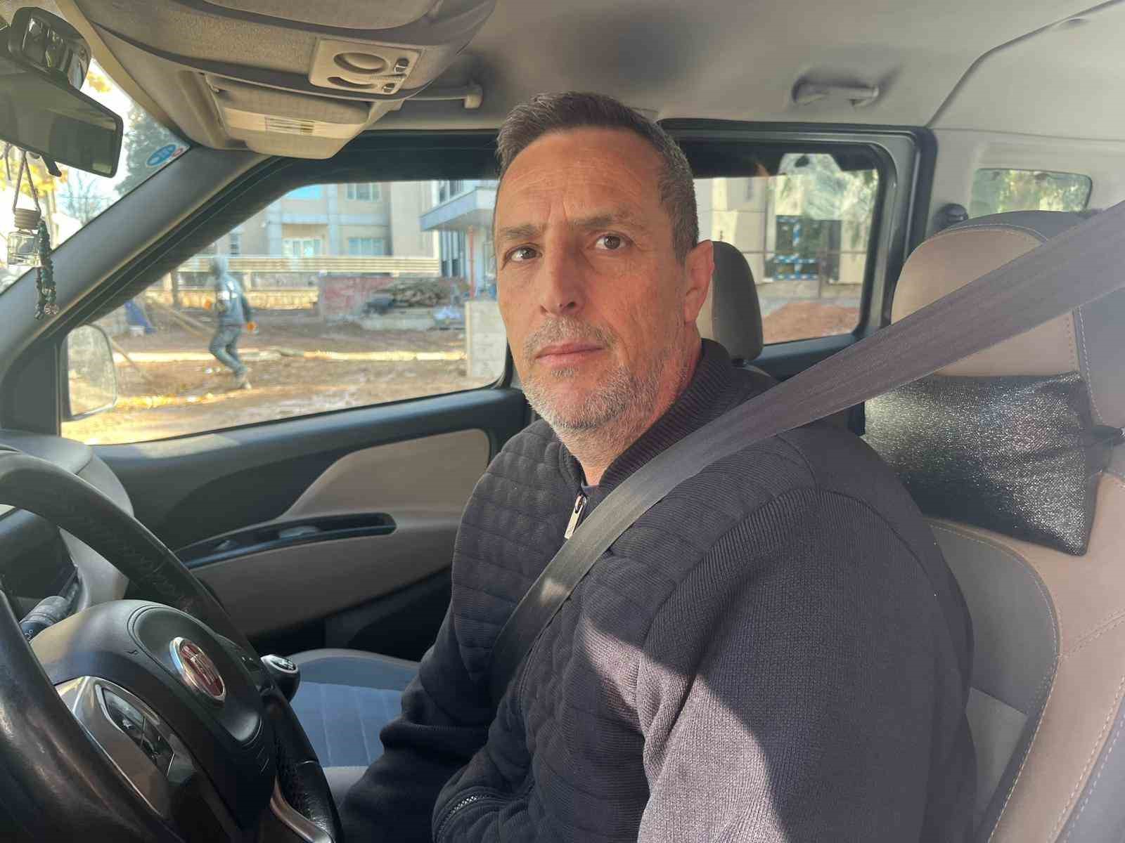 İzmir&rsquo;de altyapı &ccedil;alışmaları yolları k&ouml;stebek yuvasına &ccedil;evirdi
