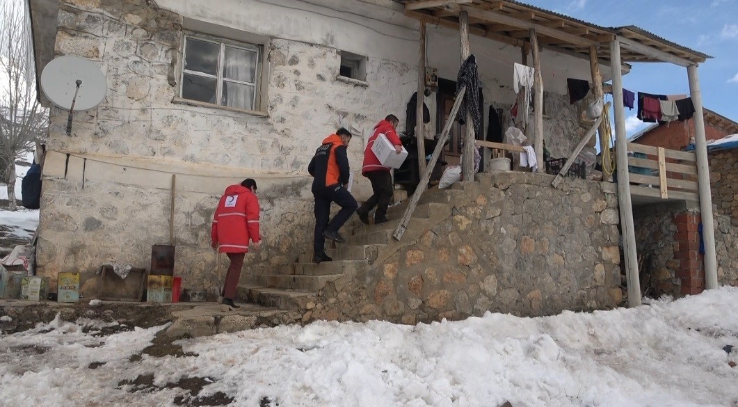 Zorlu kış şartlarında ihtiyaç sahiplerine destek

