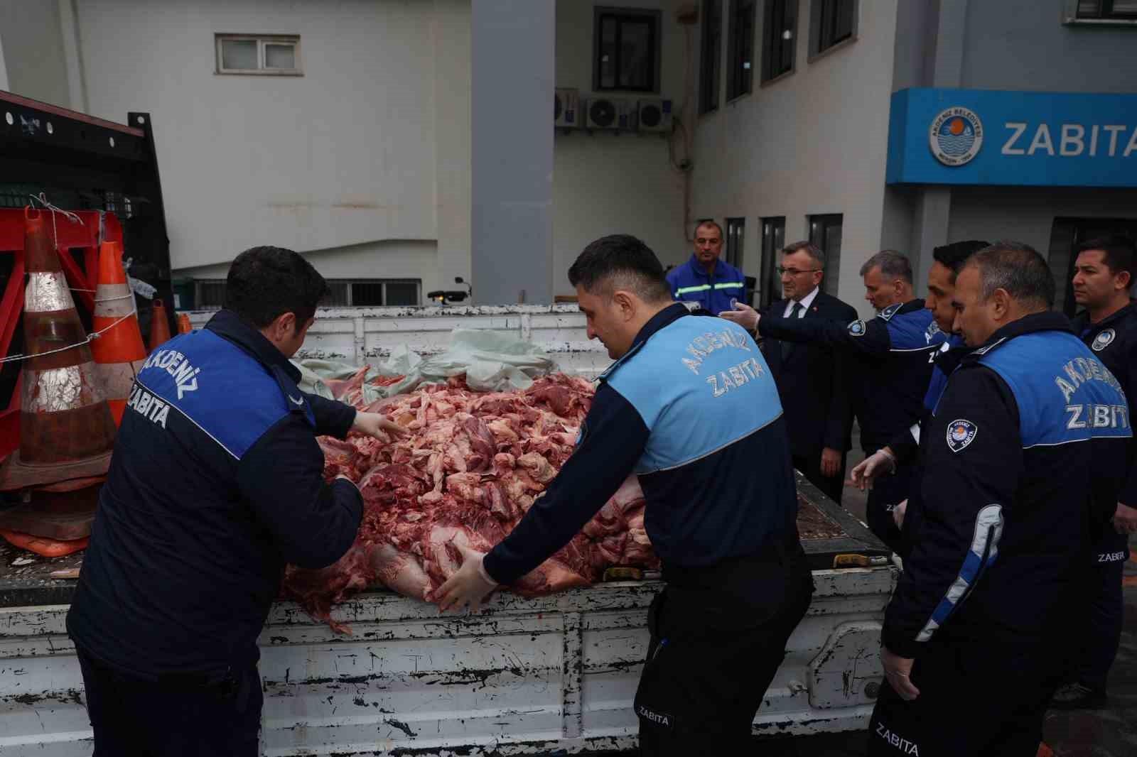 Mersin’de 500 kilo bozuk et ele geçirildi