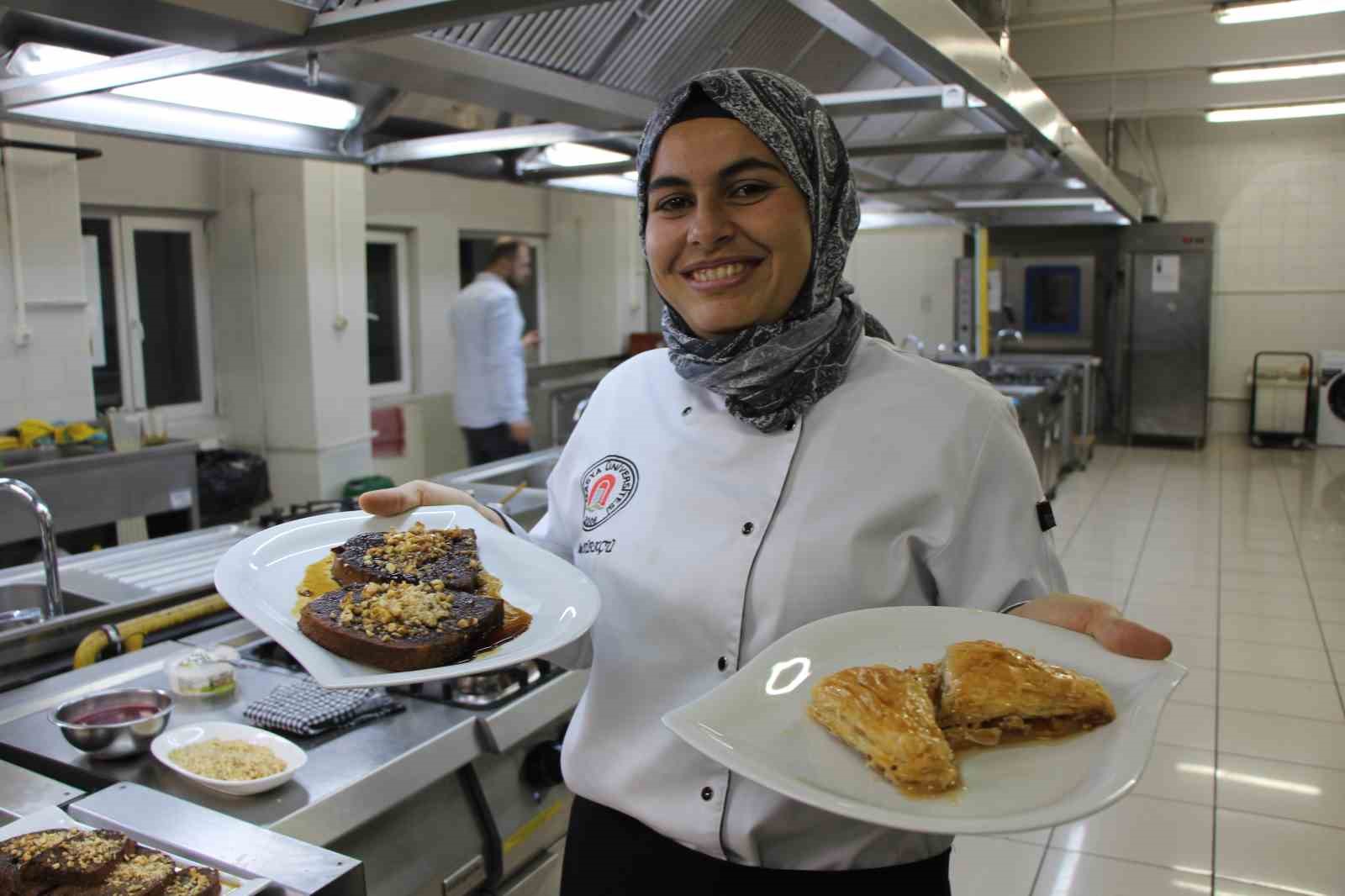 Amasya&rsquo;nın yeni lezzeti &lsquo;elmalı baklava&rsquo;
