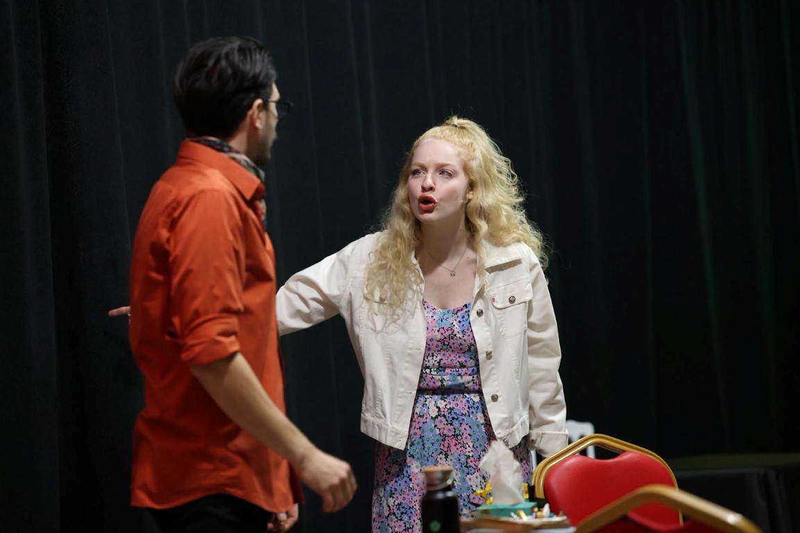 Kartepe&rsquo;de tiyatro heyecanı: "Anlat bakalım" sahnede
