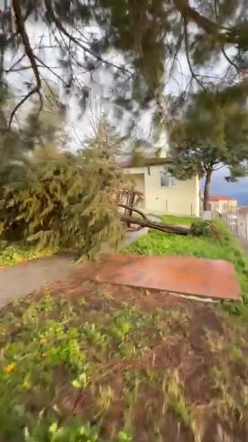 Lodos ile Kocaeli karanlığa g&ouml;m&uuml;ld&uuml;
