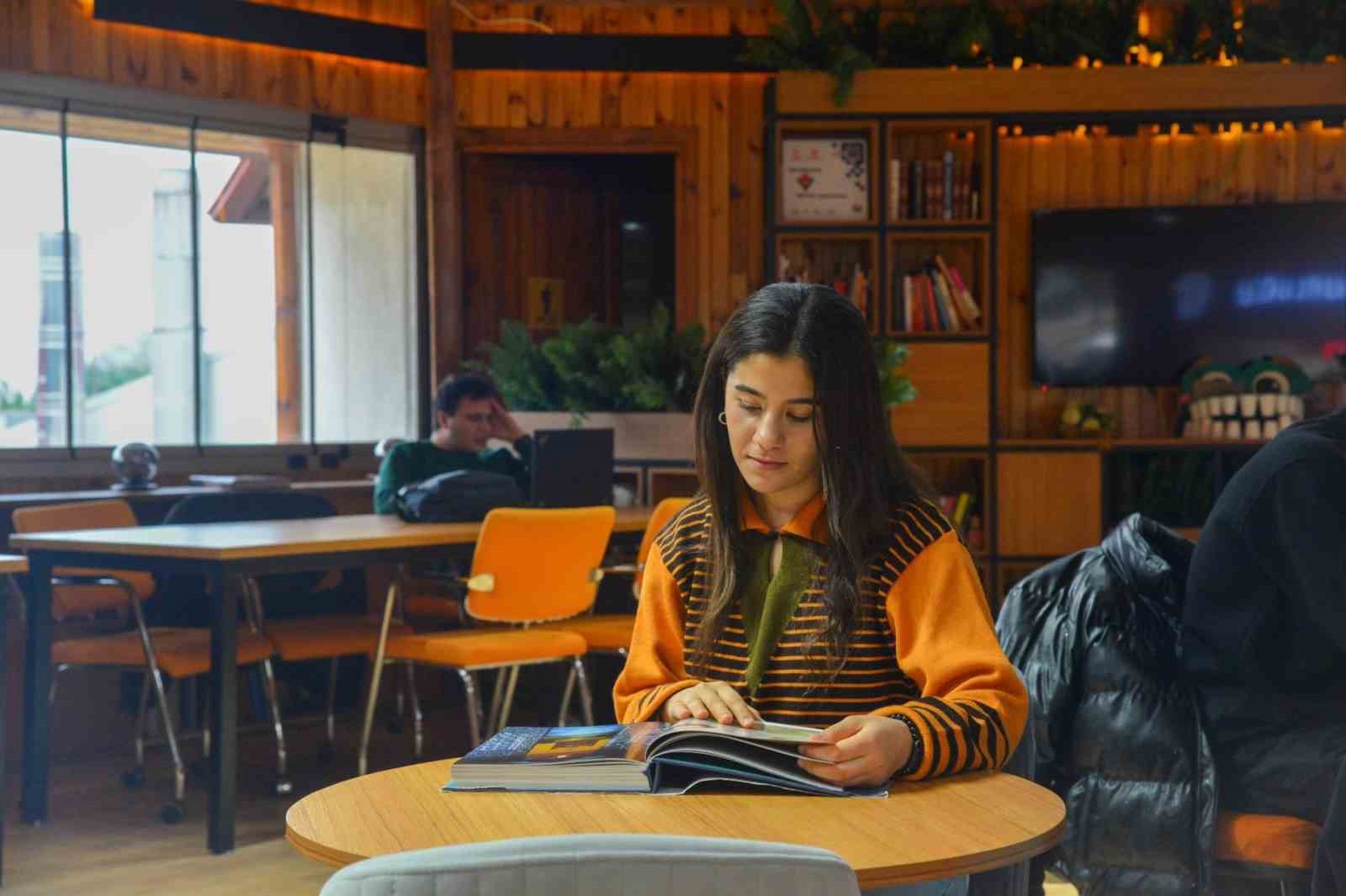 MYO öğrencileri BŞEÜ Merkez Kampüsü gezdi