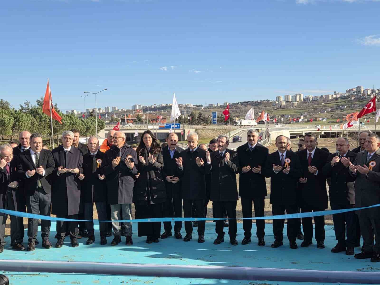 Bakan Uraloğlu: "Hızlı tren projesi tamamlandığında Ankara-Samsun arası 2,5 saate d&uuml;şecek"
