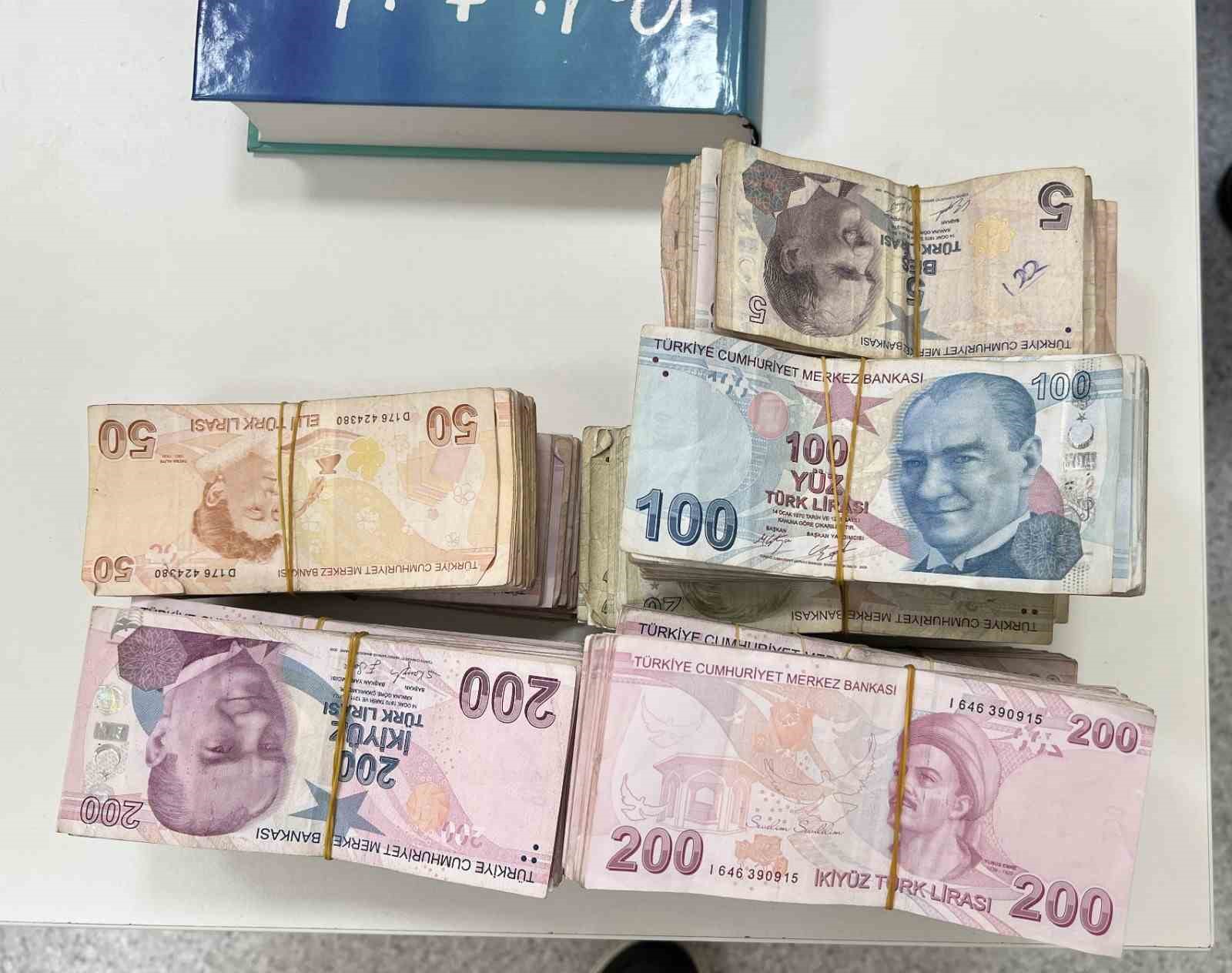 Unutulan ziynet eşyaları kanser hastası &ccedil;ocuklara umut oluyor
