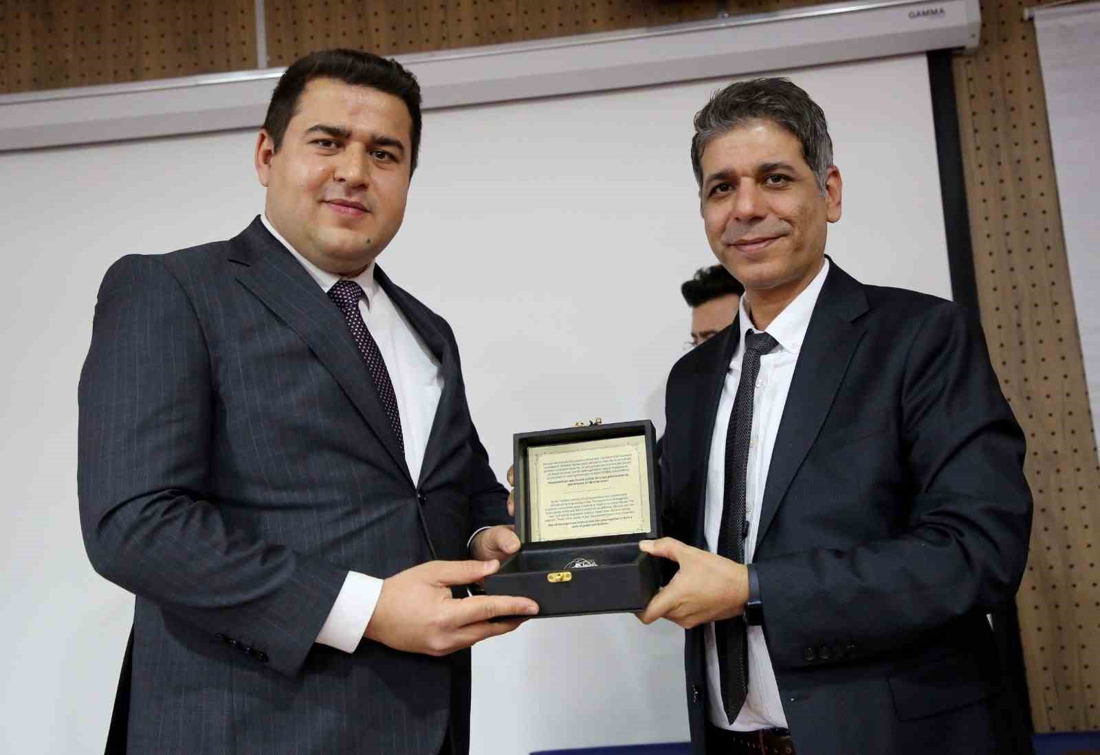 Malatya tapu m&uuml;d&uuml;rl&uuml;klerinde verimlilik ve performans artışı i&ccedil;in eğitim projesi
