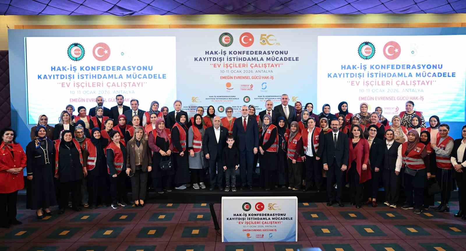 HAK-İŞ Genel Başkanı Mahmut Arslan: "Taşeronda tarih yazdık, şimdi sıra ev iş&ccedil;ilerinin haklarında"
