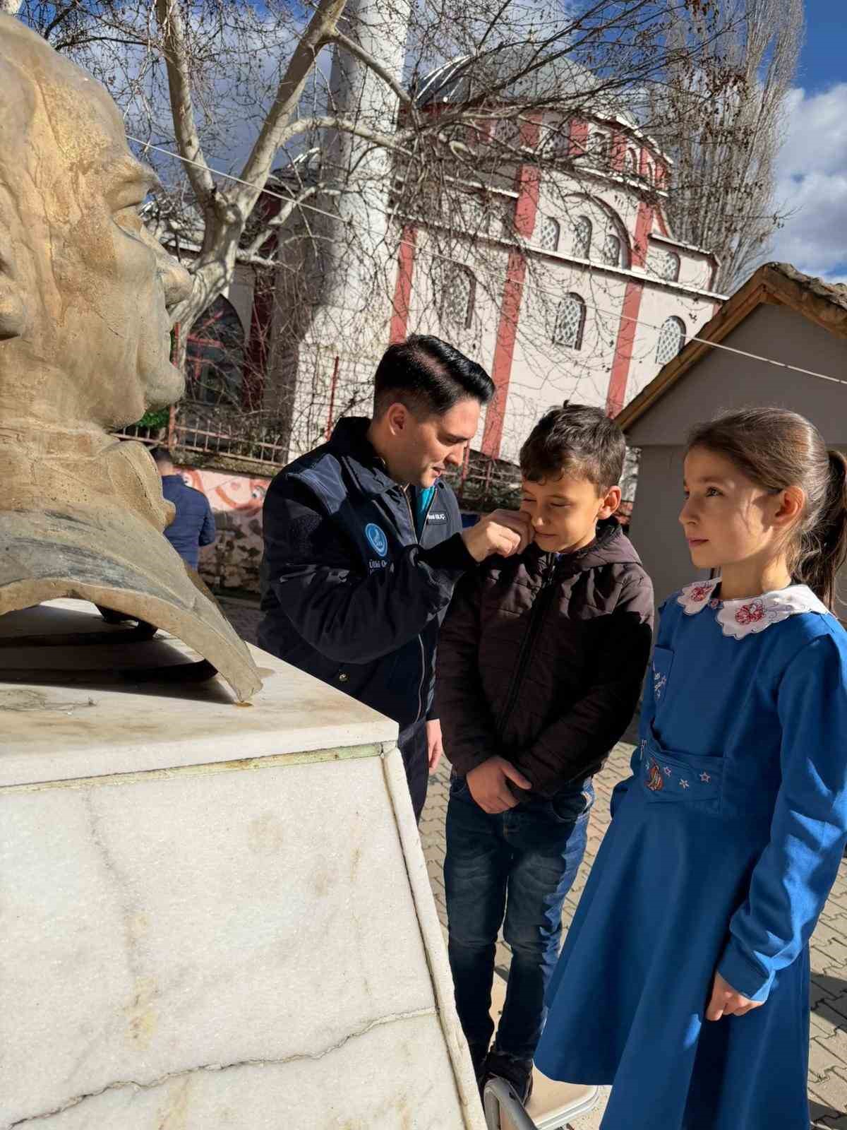 &Uuml;lk&uuml; Ocakları&rsquo;ndan Bayındır Kızılke&ccedil;ili İlkokulu&rsquo;na eğitim desteği
