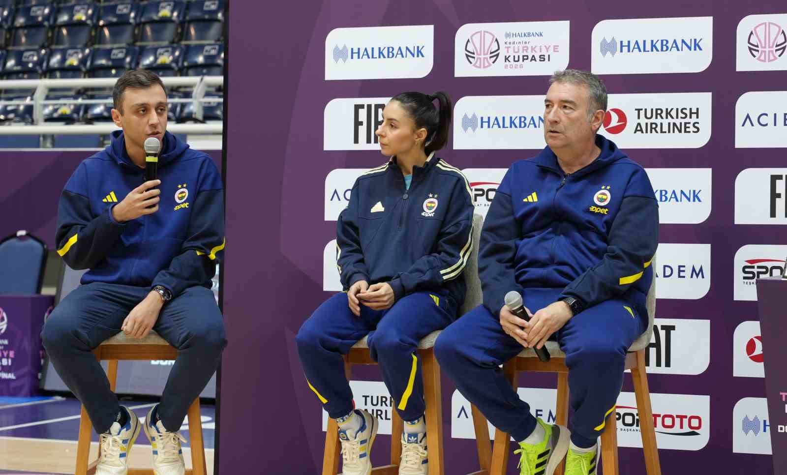 Halkbank Kadınlar Türkiye Kupası final karşılaşması öncesi basın toplantısı düzenlendi