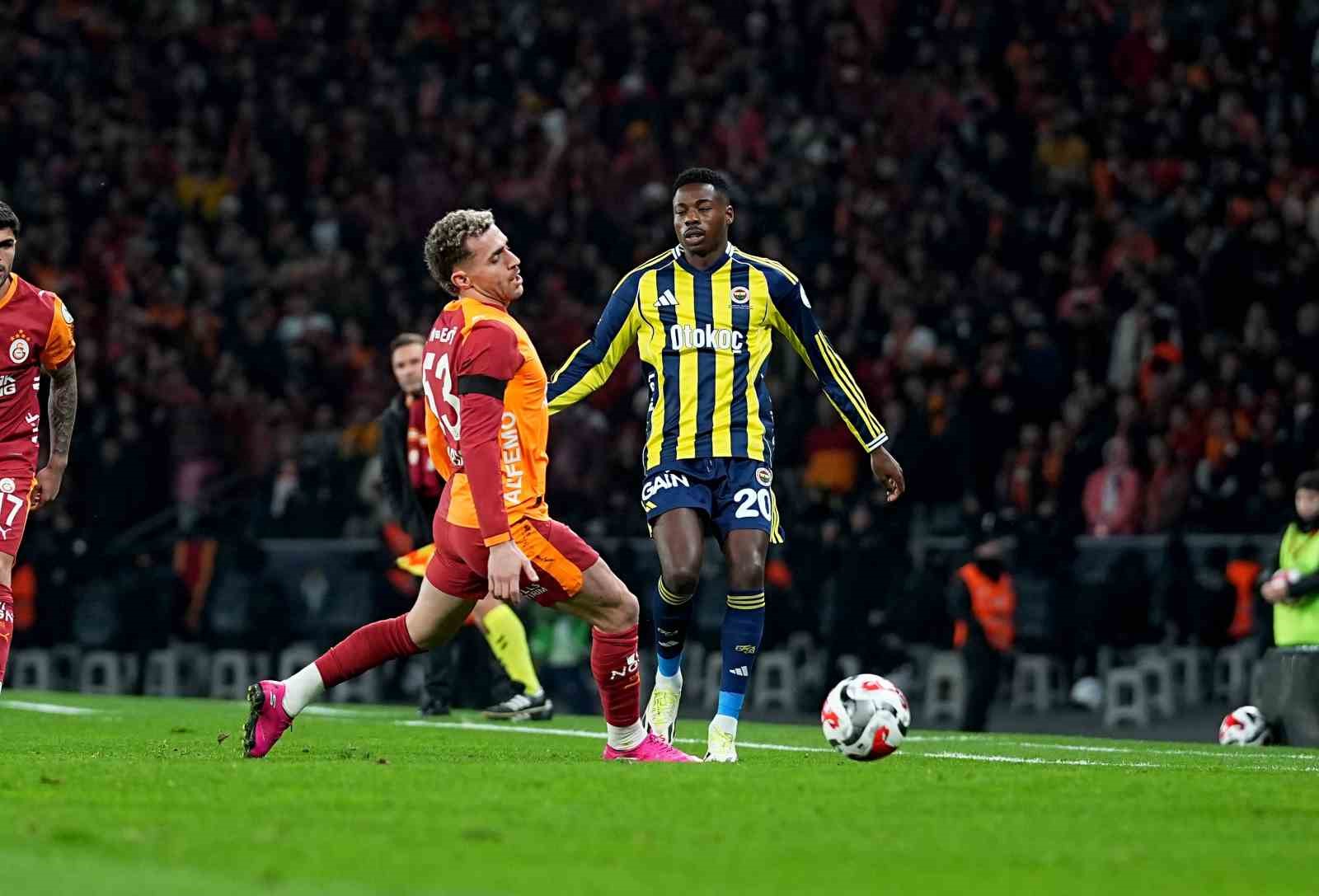 Turkcell S&uuml;per Kupa: Galatasaray: 0 - Fenerbah&ccedil;e: 0 (Ma&ccedil; devam ediyor)
