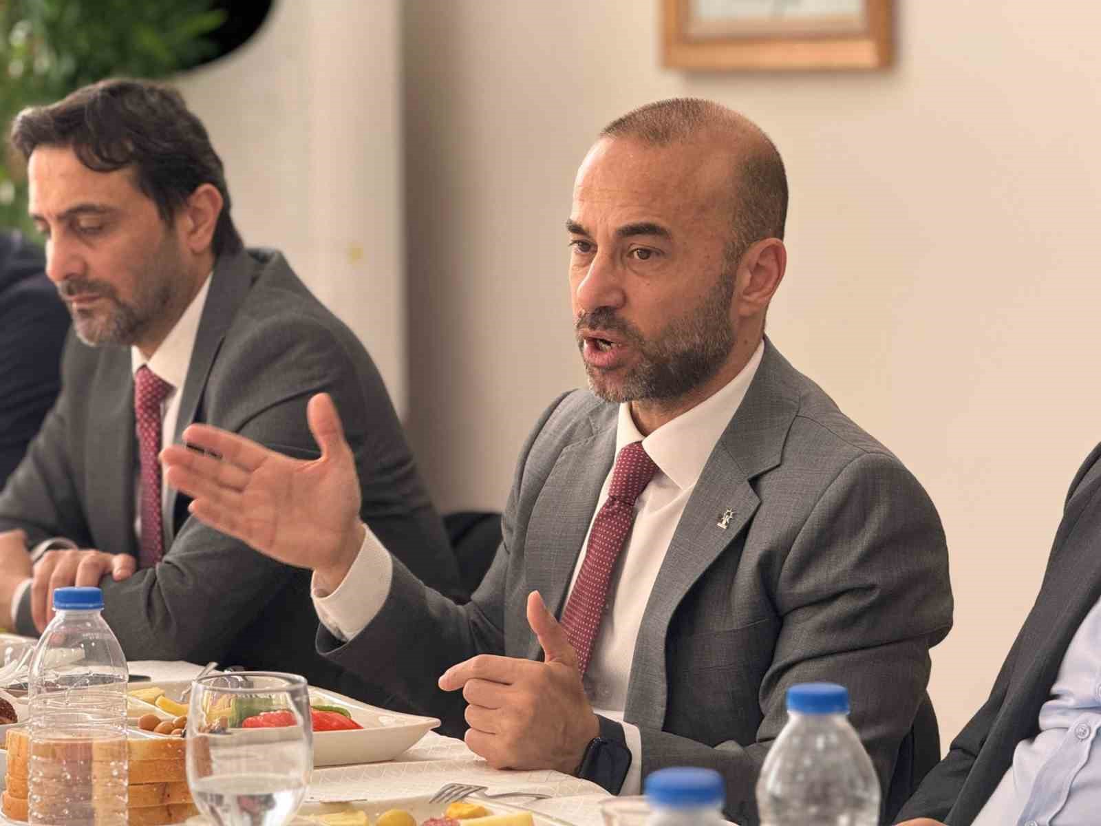 AK Parti Yalova İl Başkanı G&uuml;&ccedil;l&uuml;: "Yalova&rsquo;yı bu hale tedbirsizlik getirdi"
