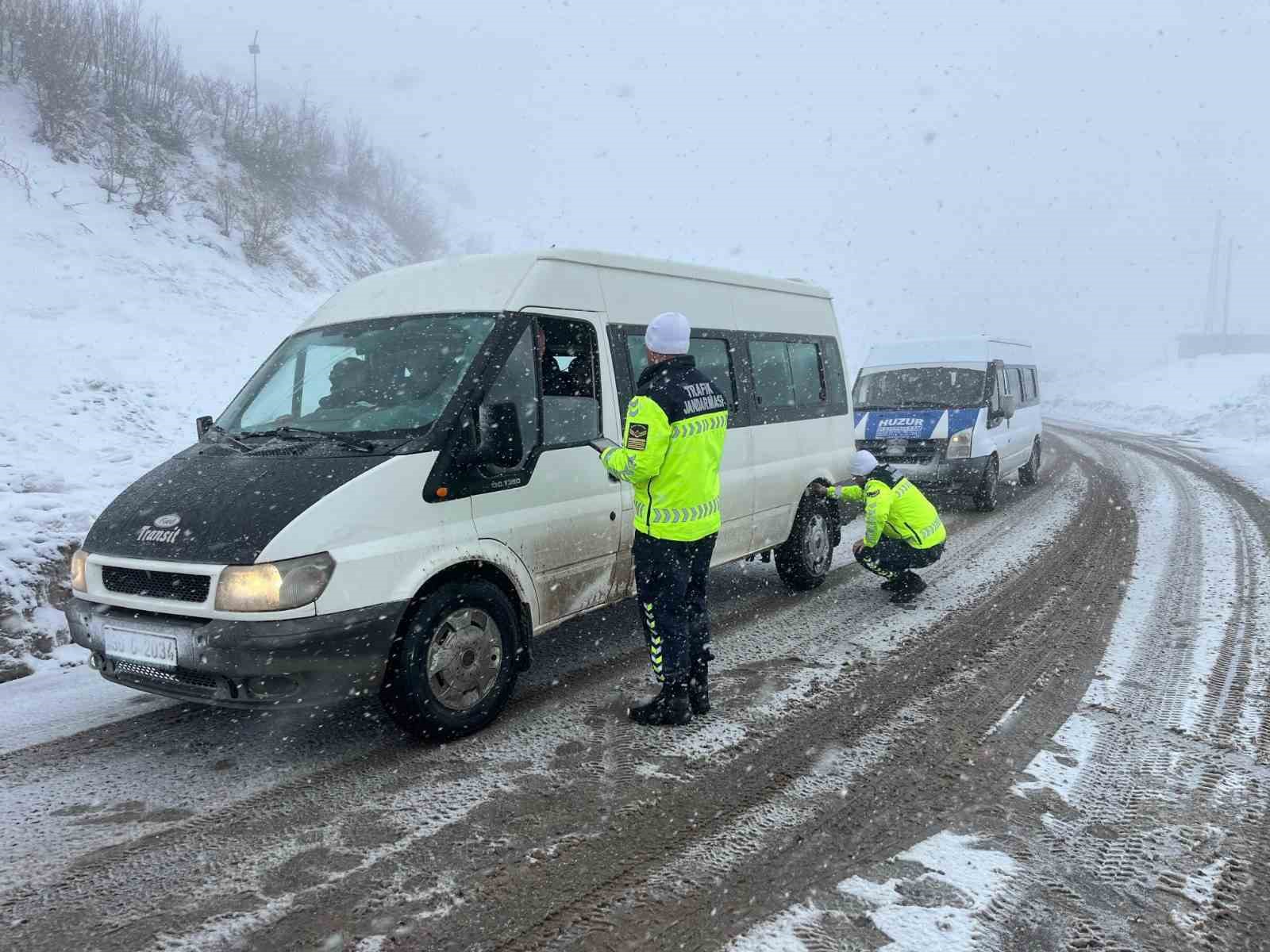 Jandarmadan sürücülere hayati uyarılar