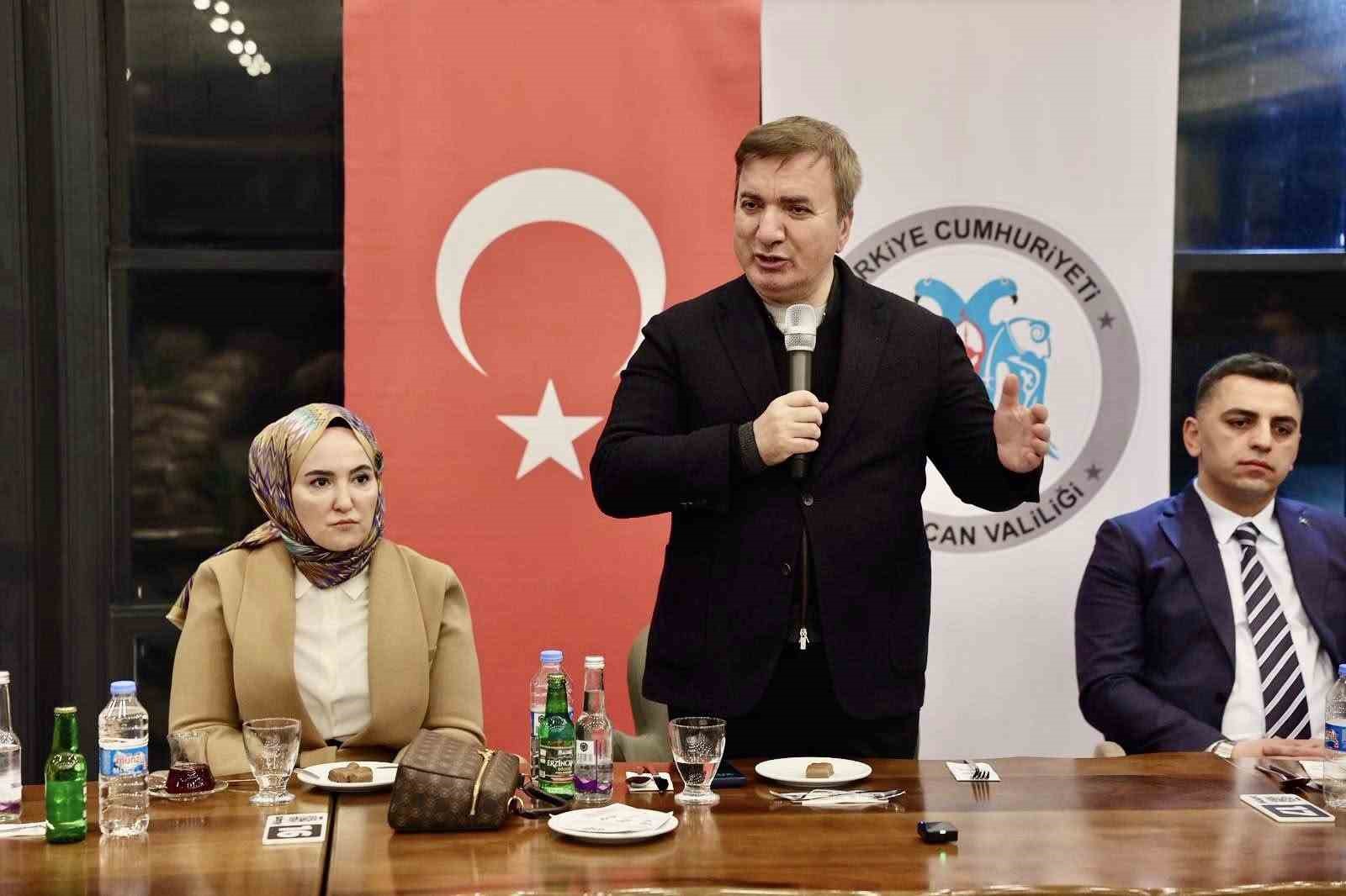 Vali Aydoğdu: "Erzincan&rsquo;ımızın huzuru, g&uuml;veni ve kalkınması i&ccedil;in el birliğiyle &ccedil;alışmaya devam edeceğiz"
