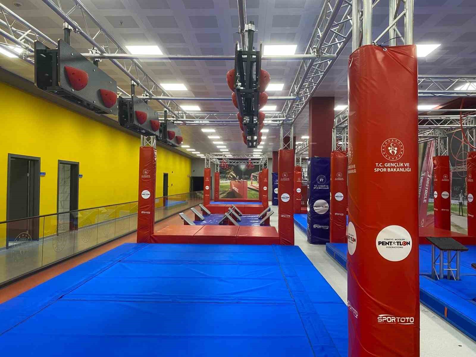 Serhat Aydın: "Türkiye’de ilk defa 5 branşın aynı anda yapılabileceği tesisi sporcularımıza kazandırdık"