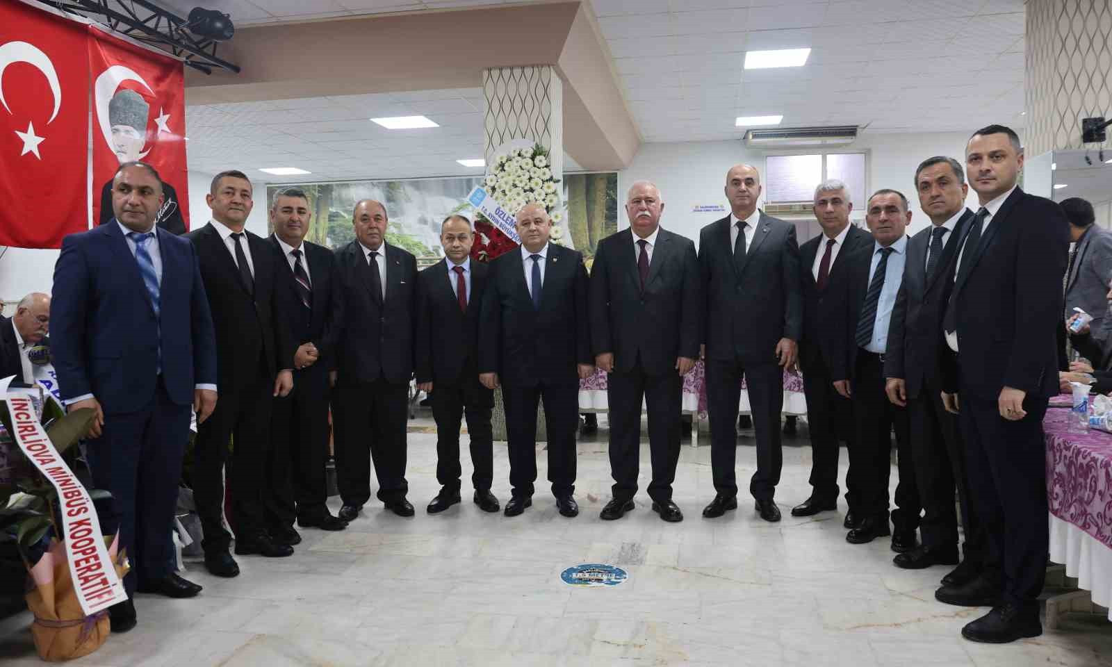 Şoförler Odası’nda 5. kez güven tazeleyen Özmeriç, AYESOB’a adaylığını açıkladı