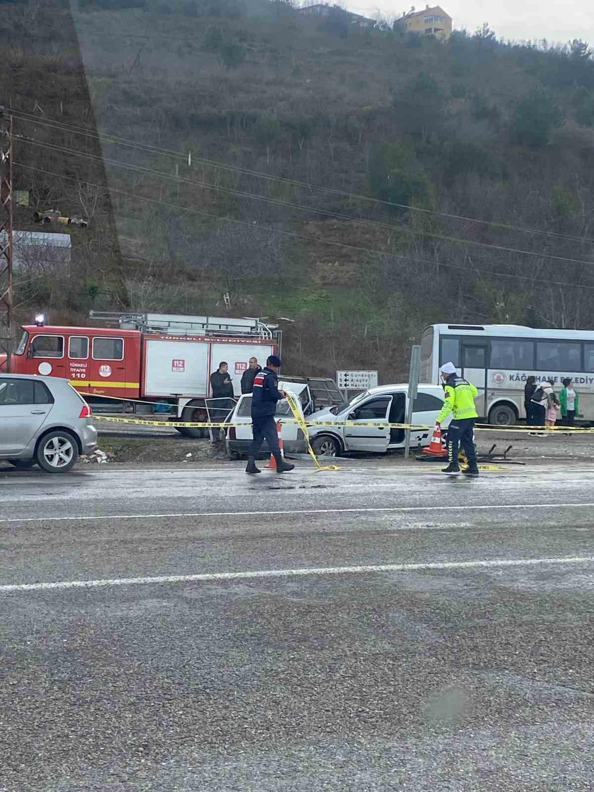 Sinop&rsquo;ta otomobiller &ccedil;arpıştı: 1 yaralı
