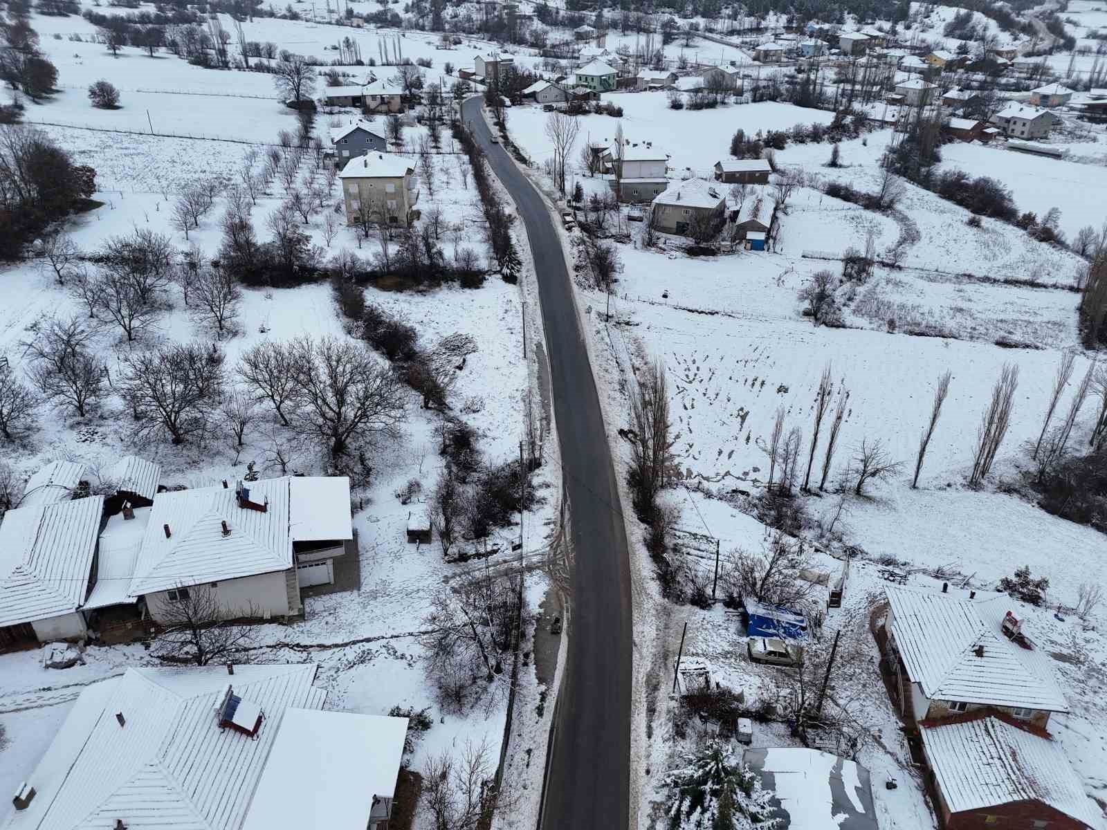 Uşak’ın yüksek kesimleri beyaza büründü