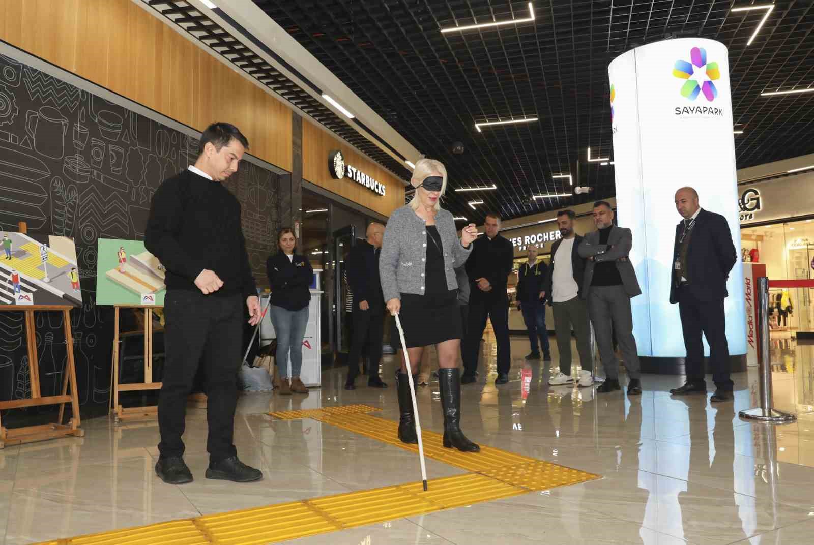 Mersin&rsquo;de g&ouml;rme engelliler i&ccedil;in empati parkuru kuruldu
