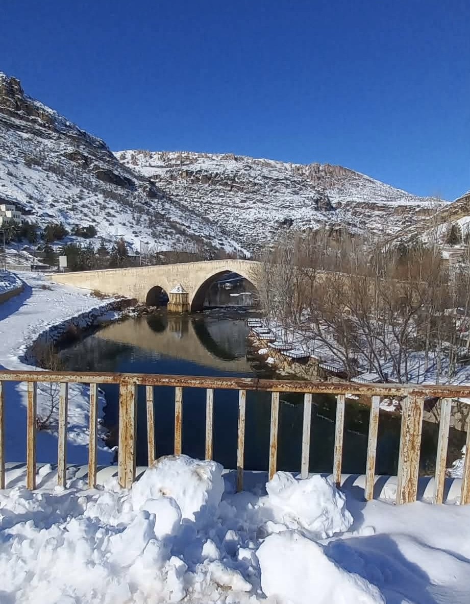 847 yıllık Haburman K&ouml;pr&uuml;s&uuml;, ilk g&uuml;nk&uuml; ihtişamı ile ayakta
