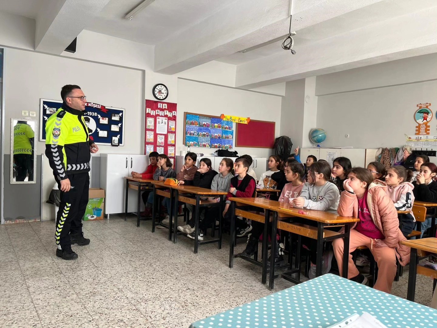 Nazilli&rsquo;de &ouml;ğrencilere g&uuml;venli trafik eğitimi
