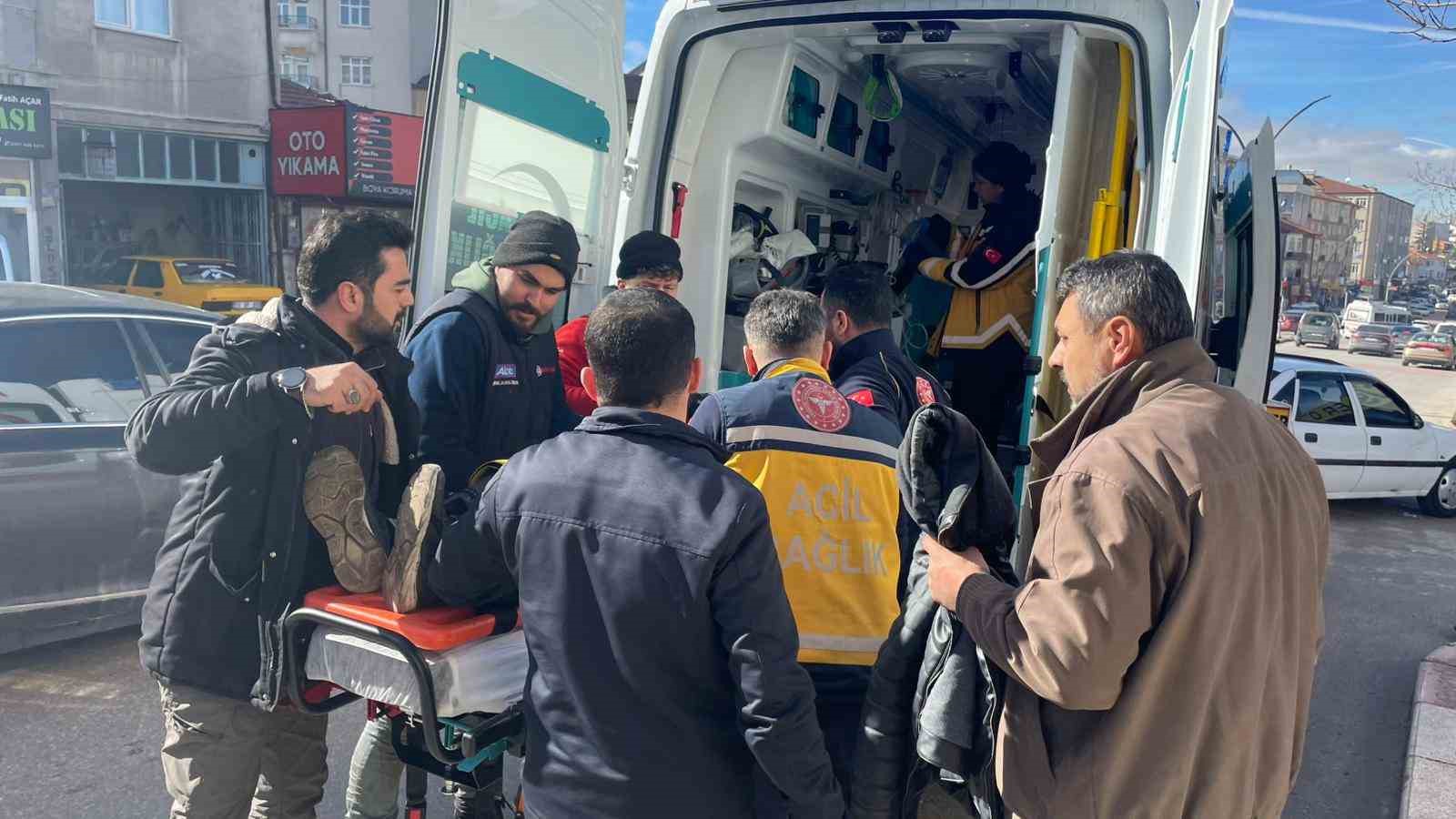 Karaman&rsquo;da motosikletlinin yaralandığı kaza kameraya yansıdı
