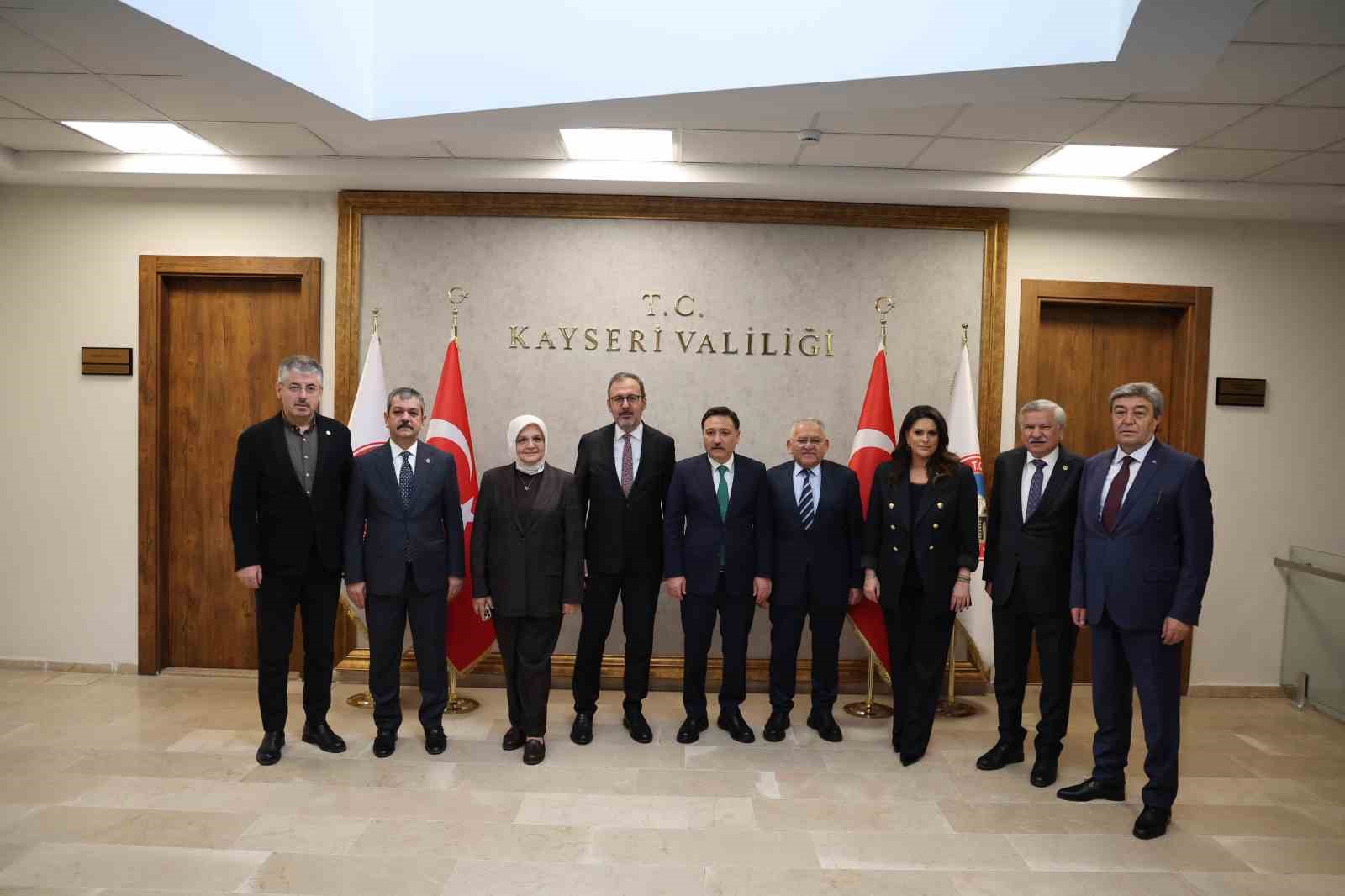 TBMM Engelli Bireylerin Sorunlarını Araştırma Komisyonu&rsquo;ndan Vali &Ccedil;i&ccedil;ek&rsquo;e ziyaret
