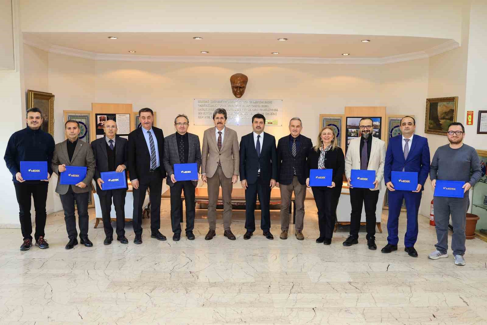 BU&Uuml;&rsquo;n&uuml;n eğitim kalitesine 10&rsquo;da 10 tescil
