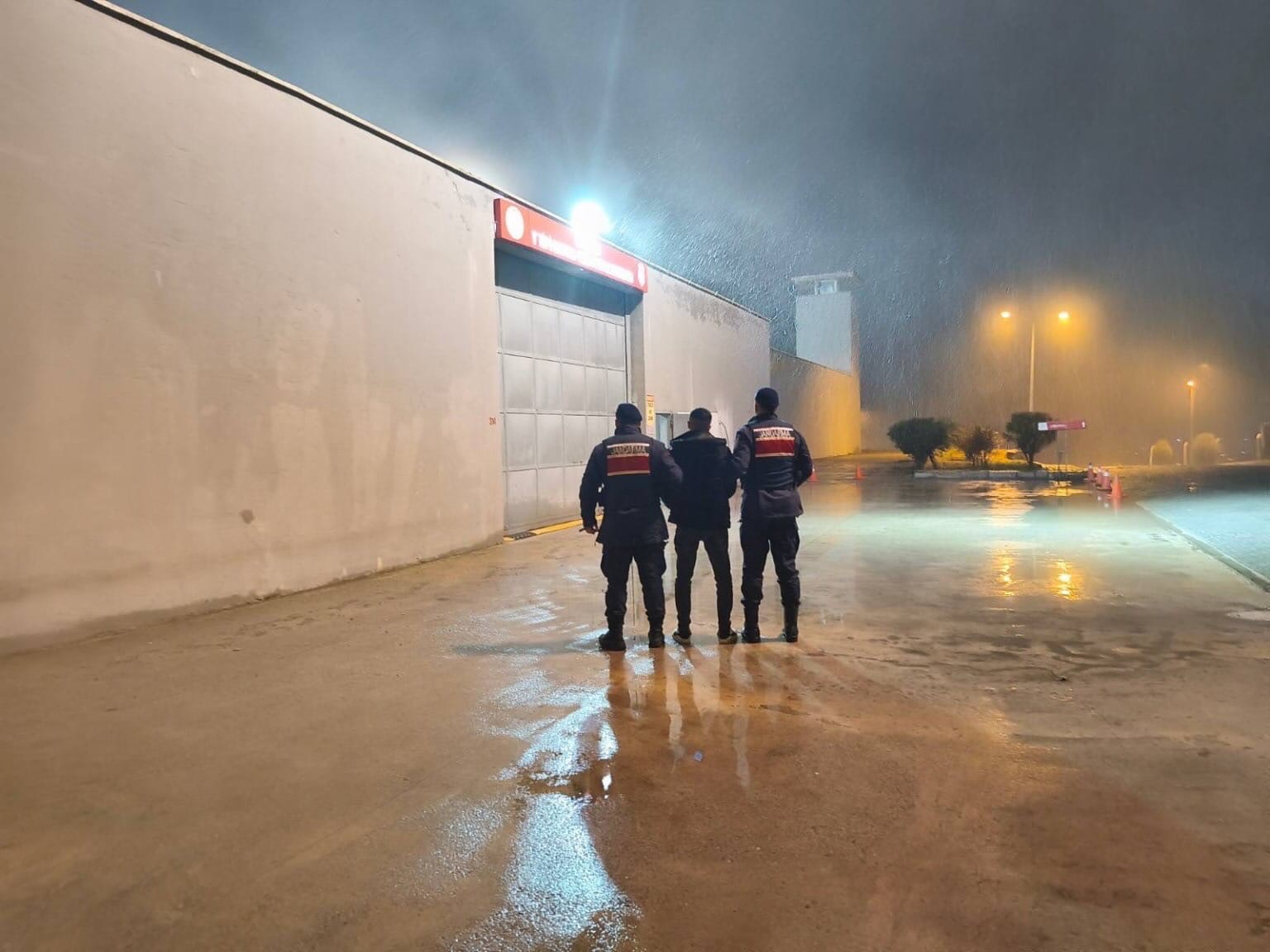 Tekkek&ouml;y&rsquo;de jandarmadan uyuşturucu operasyonu: 1 tutuklama
