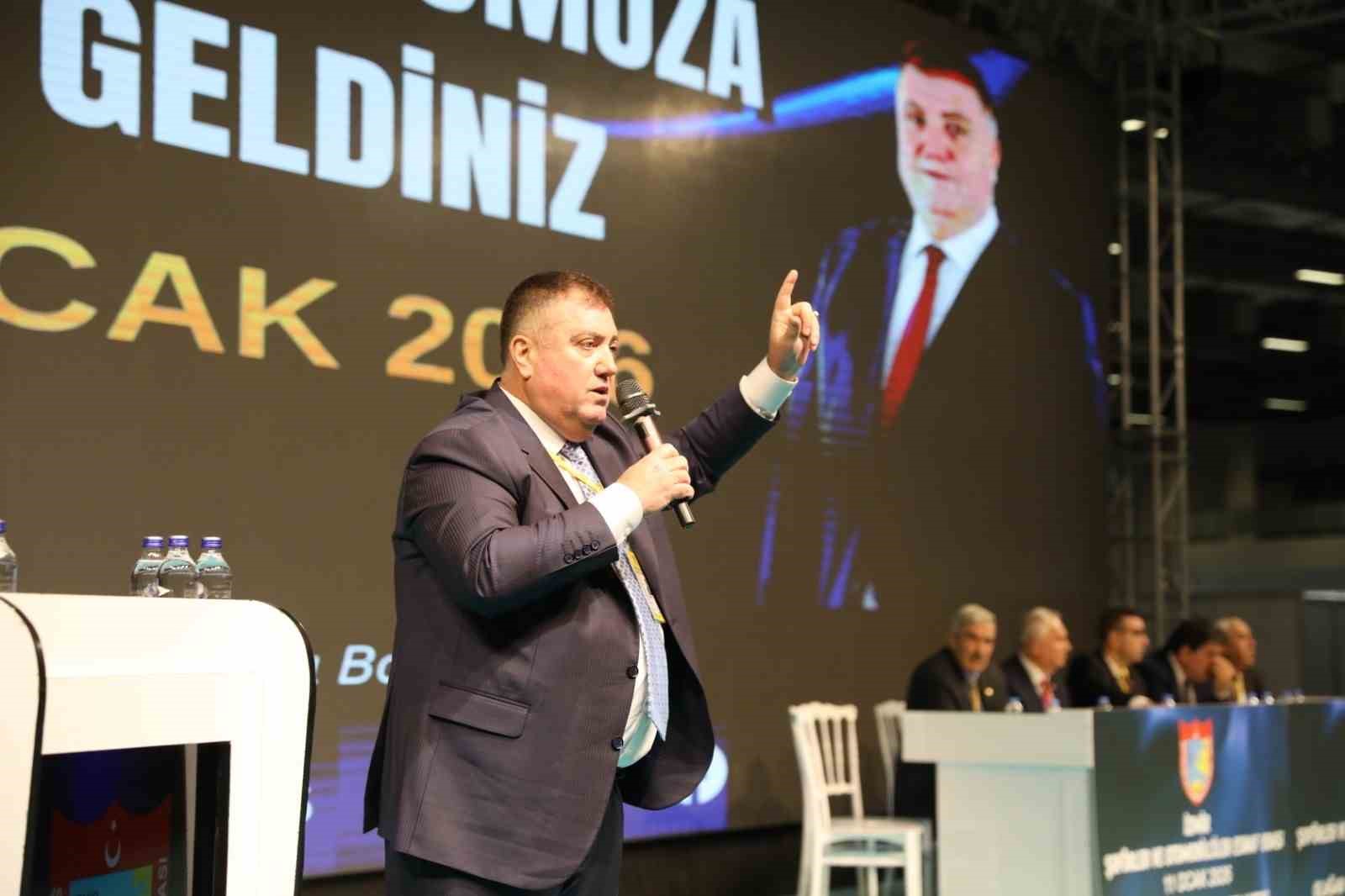 İzmir Şoförler ve Otomobilciler Esnaf Odası’nda Erkan Özkan güven tazeledi