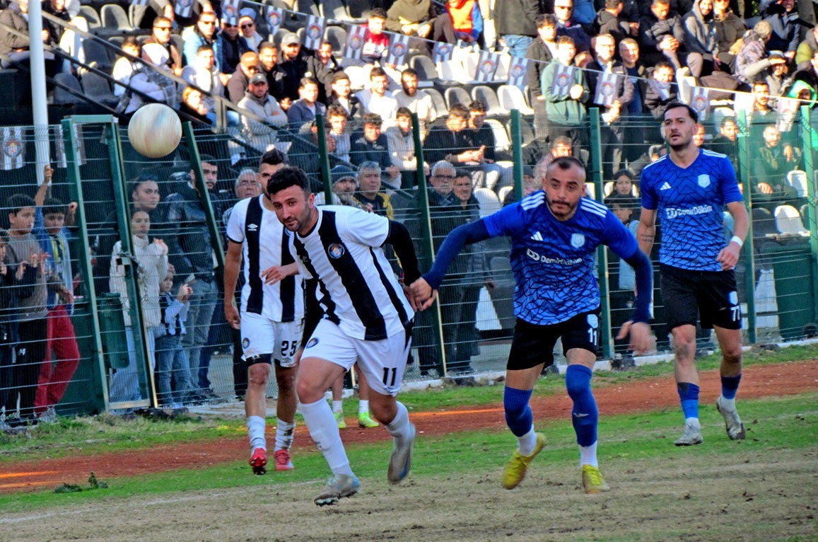 &Ccedil;eşme Belediyespor sahasında kaybetti
