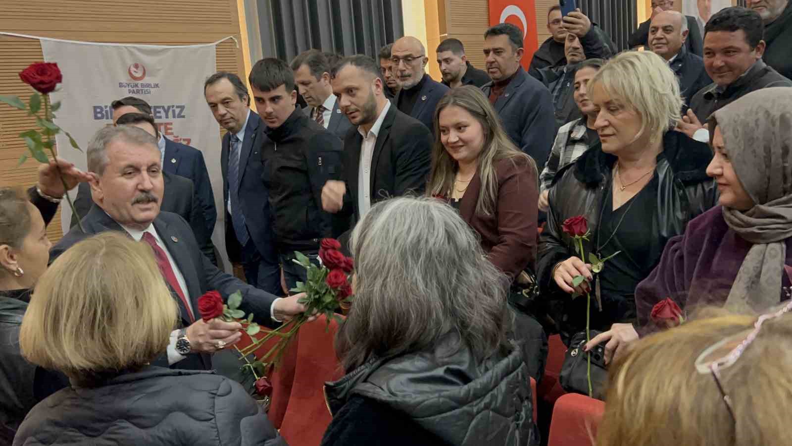 BBP Genel Başkanı Destici: "Ter&ouml;rle, ter&ouml;ristle m&uuml;zakere olmaz, m&uuml;cadele edilerek k&ouml;k&uuml; kazınmalıdır"
