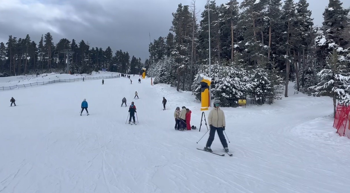 Sarıkamış’ta "Kristal" heyecan: Kayak sezonu zirve yapıyor