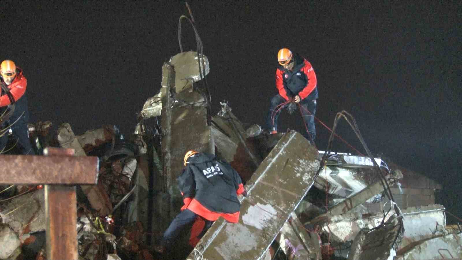 Bursa&rsquo;da deprem tatbikatı ger&ccedil;eğini aratmadı
