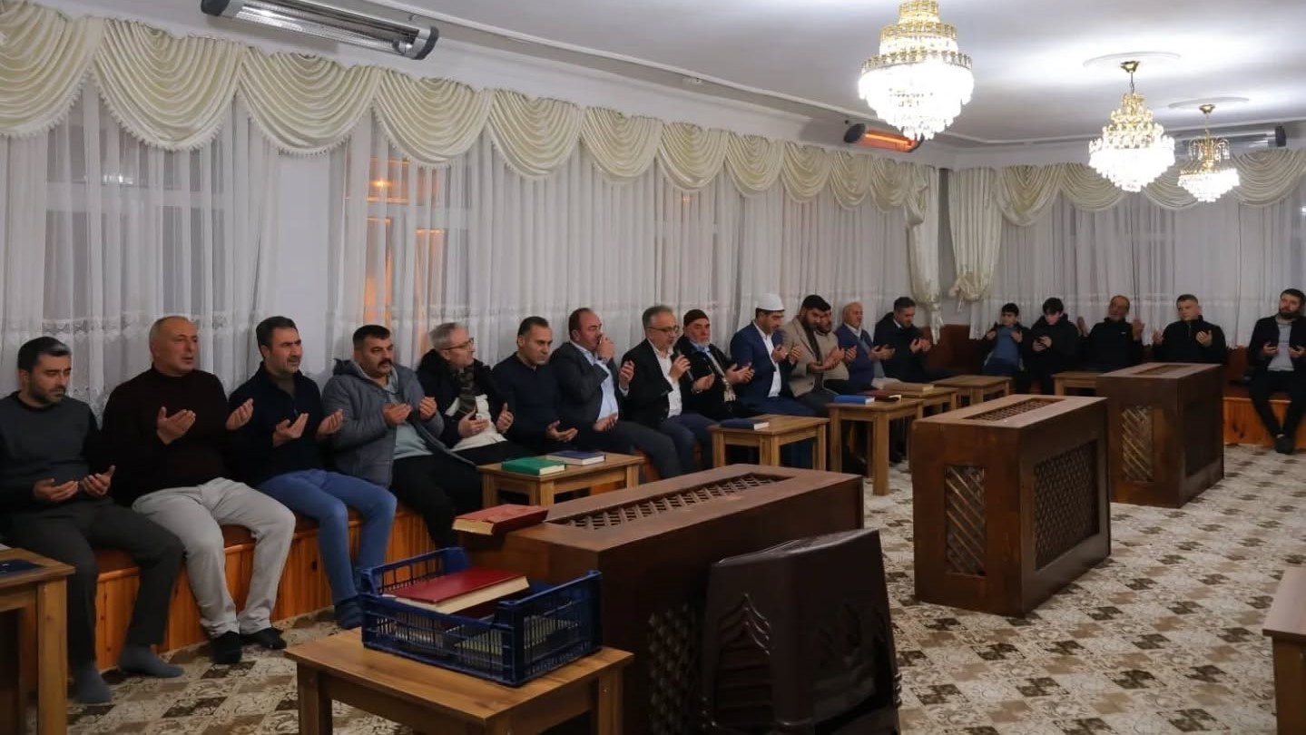 Bayburt’un Taht köyünde mukabele programı gerçekleştirildi