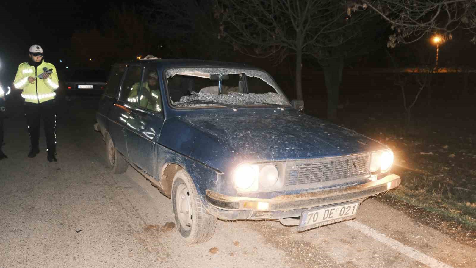 Karaman&rsquo;da otomobilin &ccedil;arptığı 79 yaşındaki kadın yaralandı
