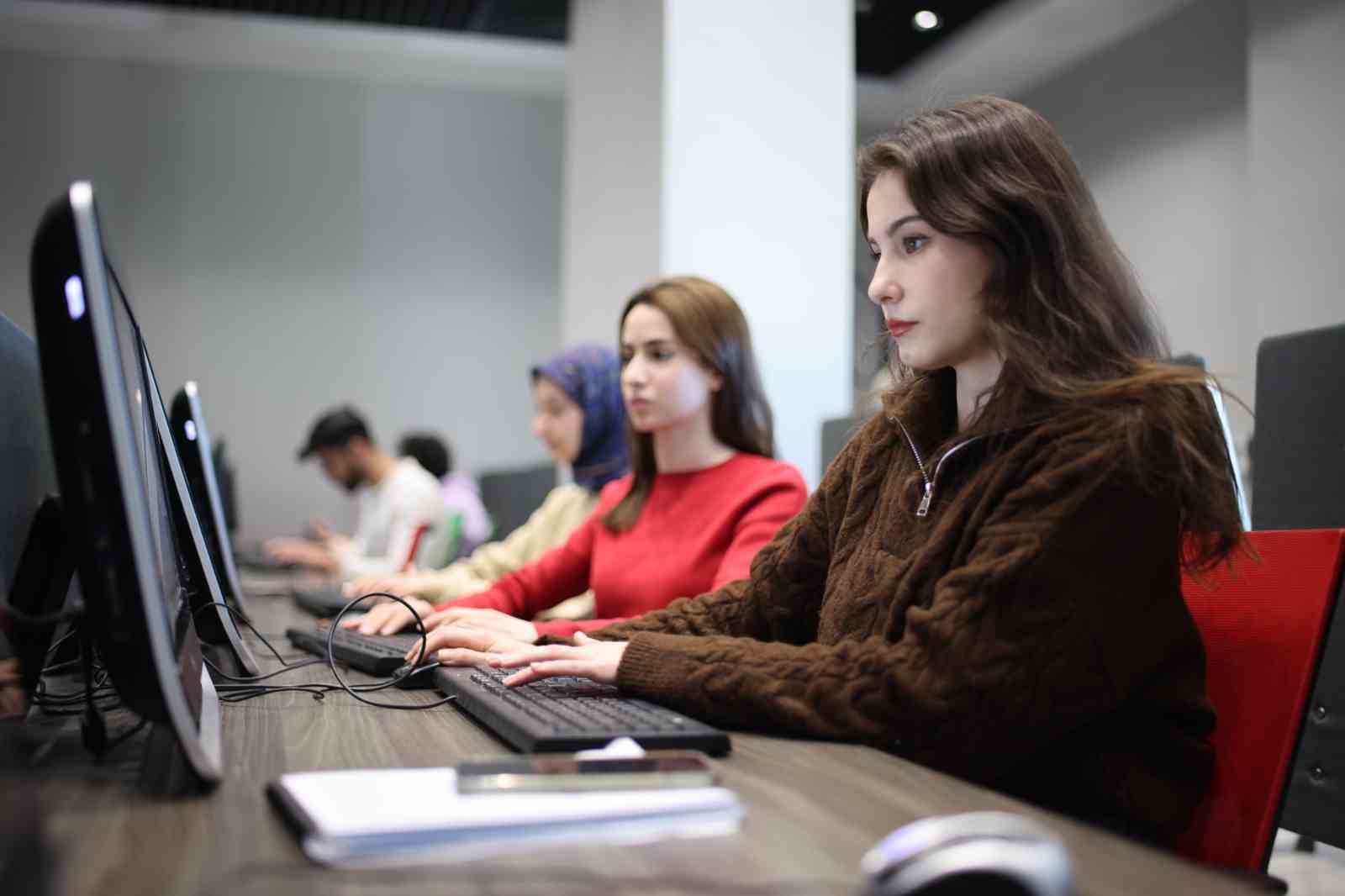 HK&Uuml;, T&uuml;rkiye&rsquo;den FEDE&rsquo;ye kabul edilen ilk y&uuml;ksek&ouml;ğretim kurumu oldu
