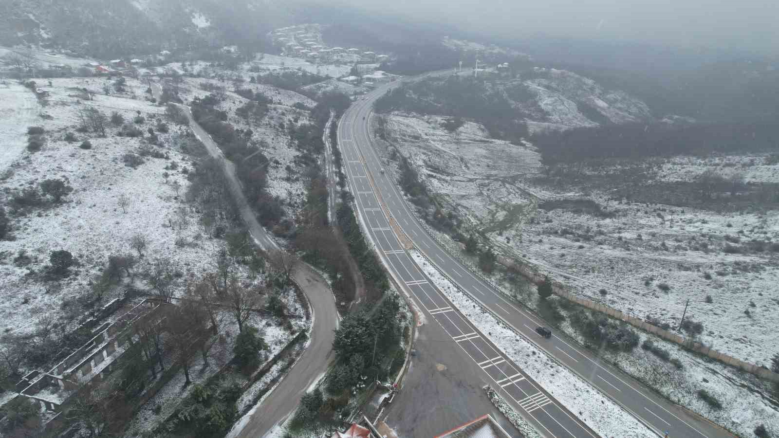 Yalova’da kar yağışı