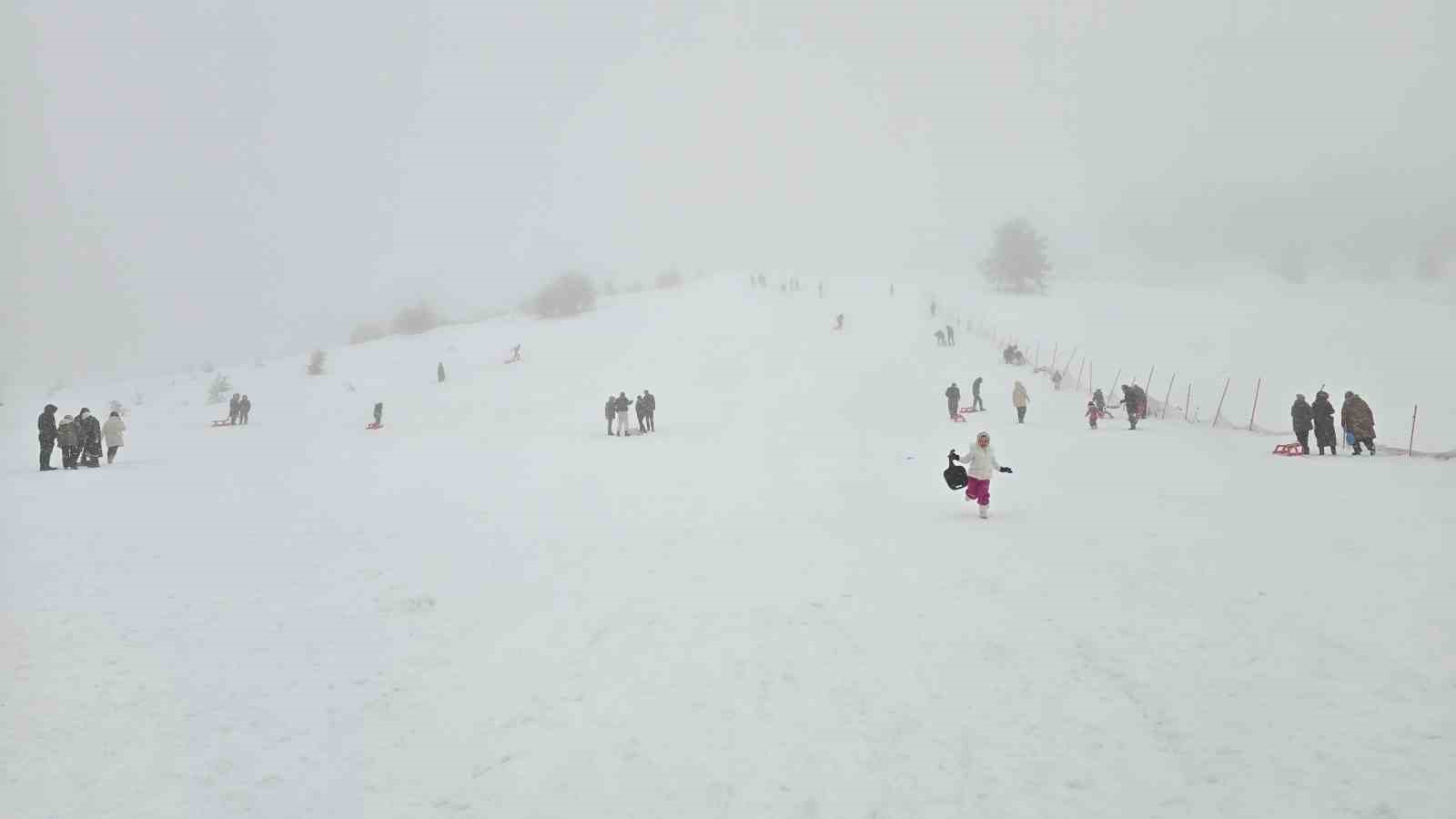 Sis ve yağışa rağmen Keltepe’ye akın ettiler