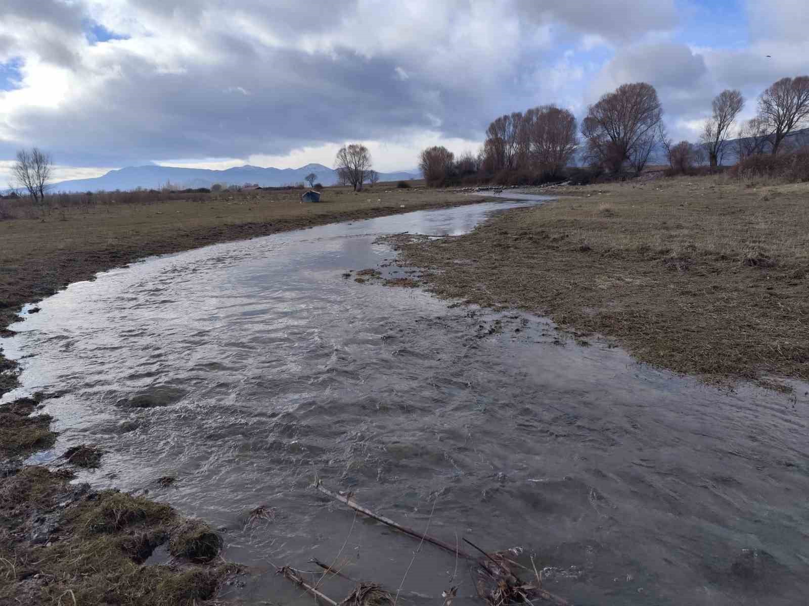 Beyşehir&rsquo;deki G&uuml;rlevik &Ccedil;ağlayanı yeniden hayat buldu

