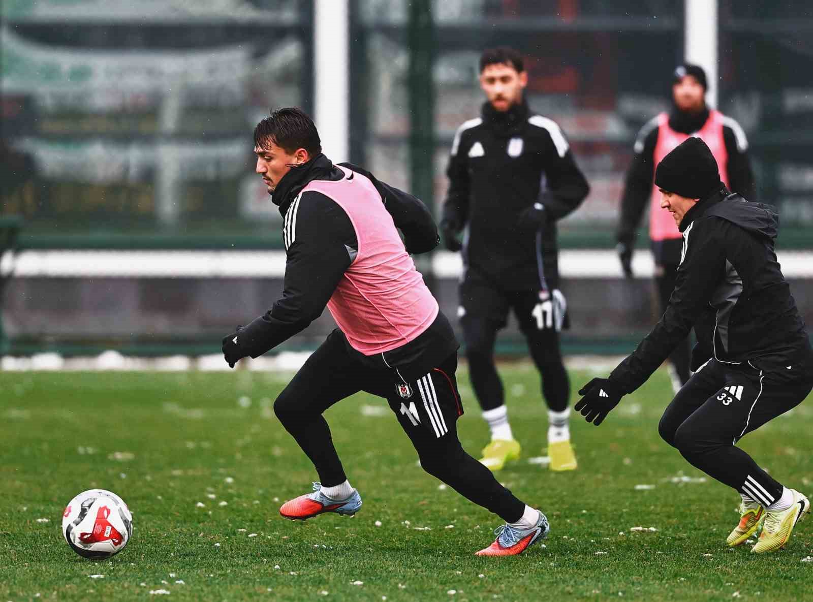 Beşiktaş&rsquo;ta Ankara Ke&ccedil;i&ouml;reng&uuml;c&uuml; ma&ccedil;ı hazırlıkları başladı
