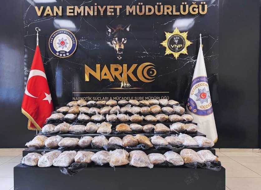 Van’da 39 kilo 340 gram skunk maddesi ele geçirildi