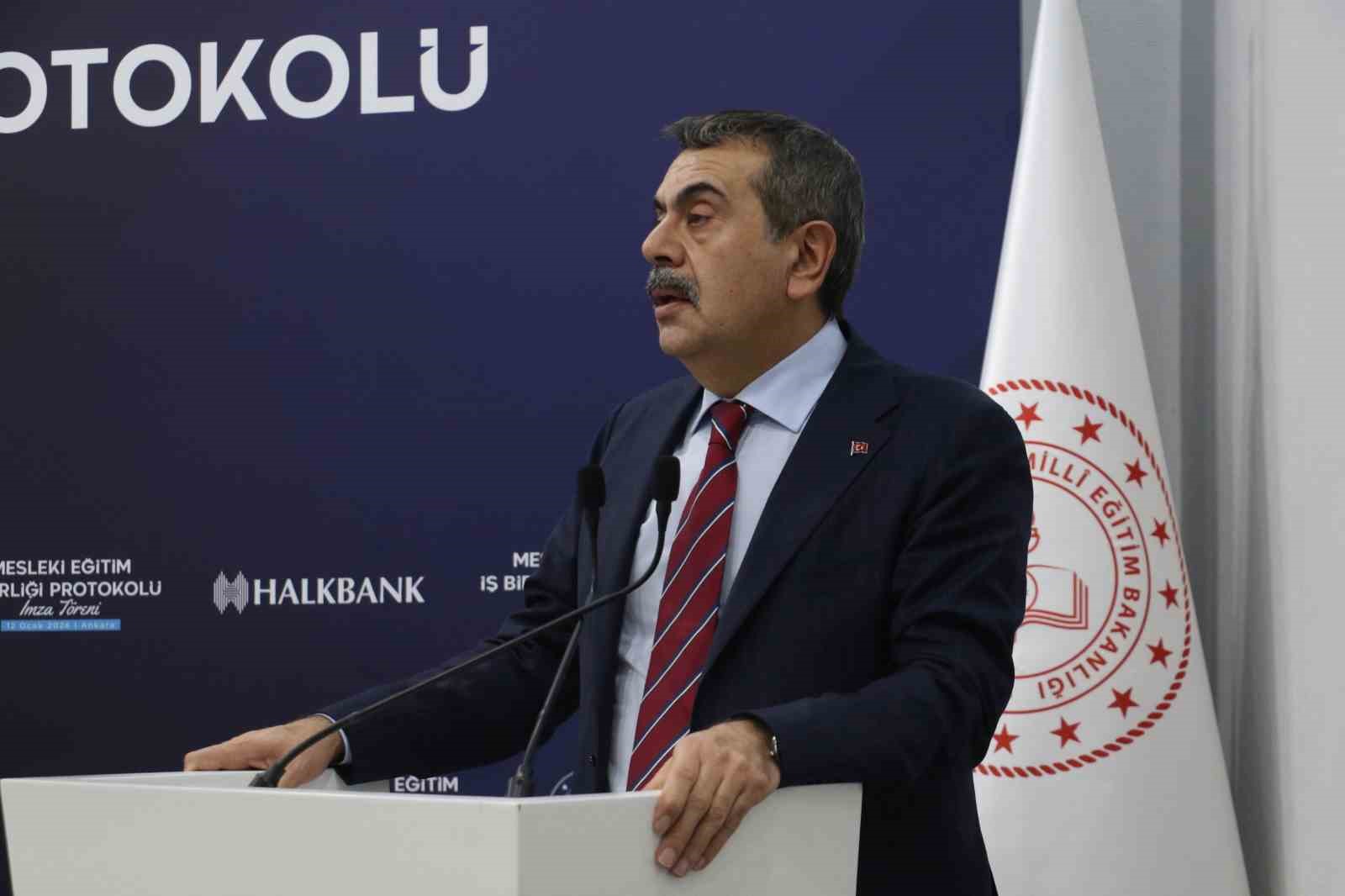 Bakan Tekin: "2024 yılı yaz ayında Mesleki ve Teknik Eğitim Politika belgesi yayınladık ve bu anlamdaki iş birliklerimizi bir adım daha &ouml;teye taşıdık"
