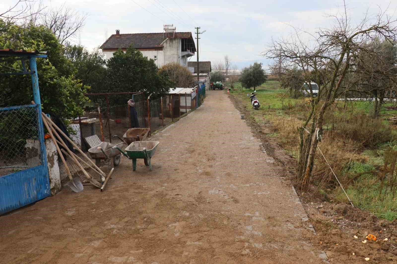 Nazilli Belediyesi&rsquo;nden Arslanlı&rsquo;da yol &ccedil;alışması
