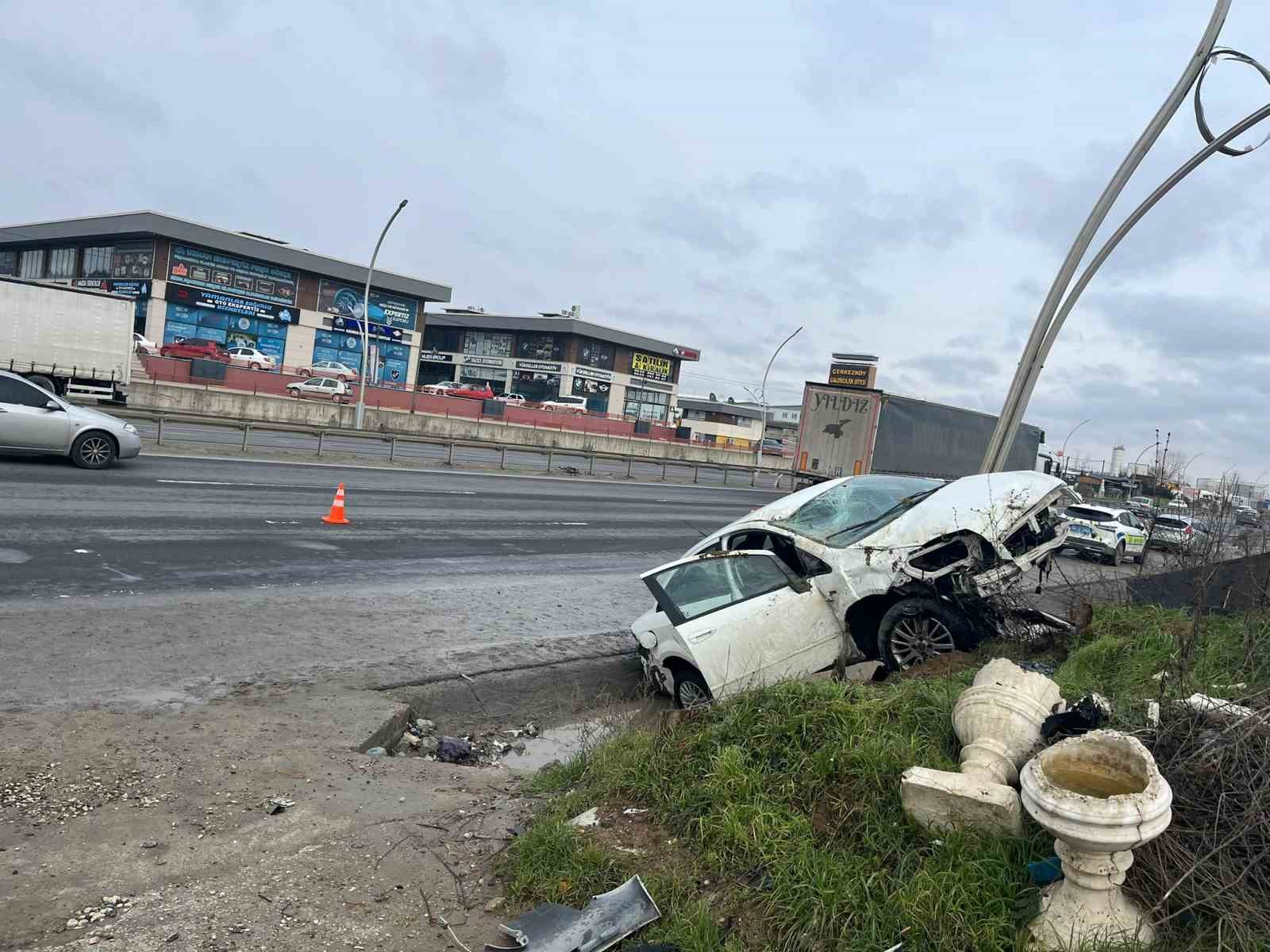 Çerkezköy’de feci kaza: 3 yaralı